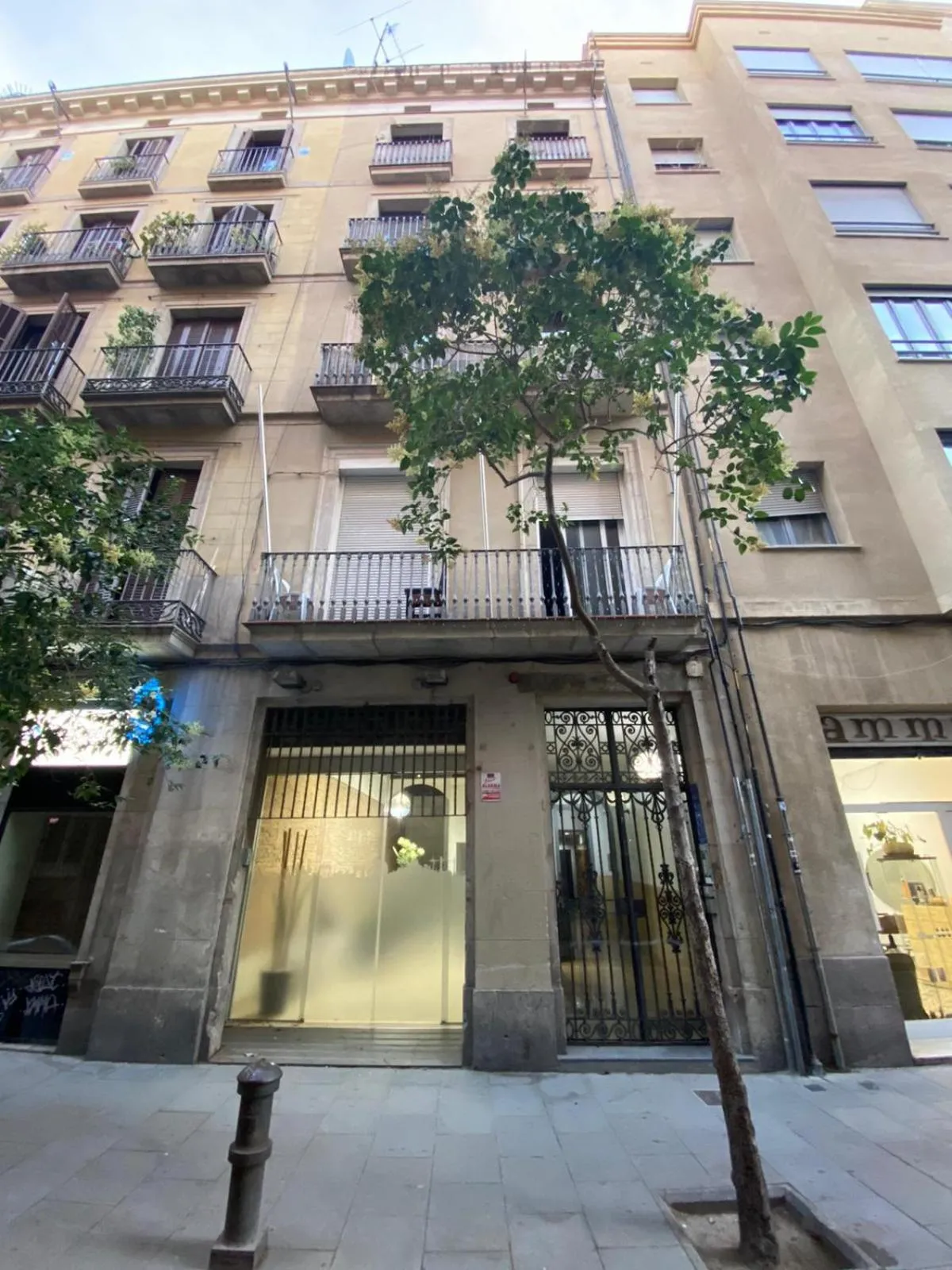 Property building in Hostal Drassanes