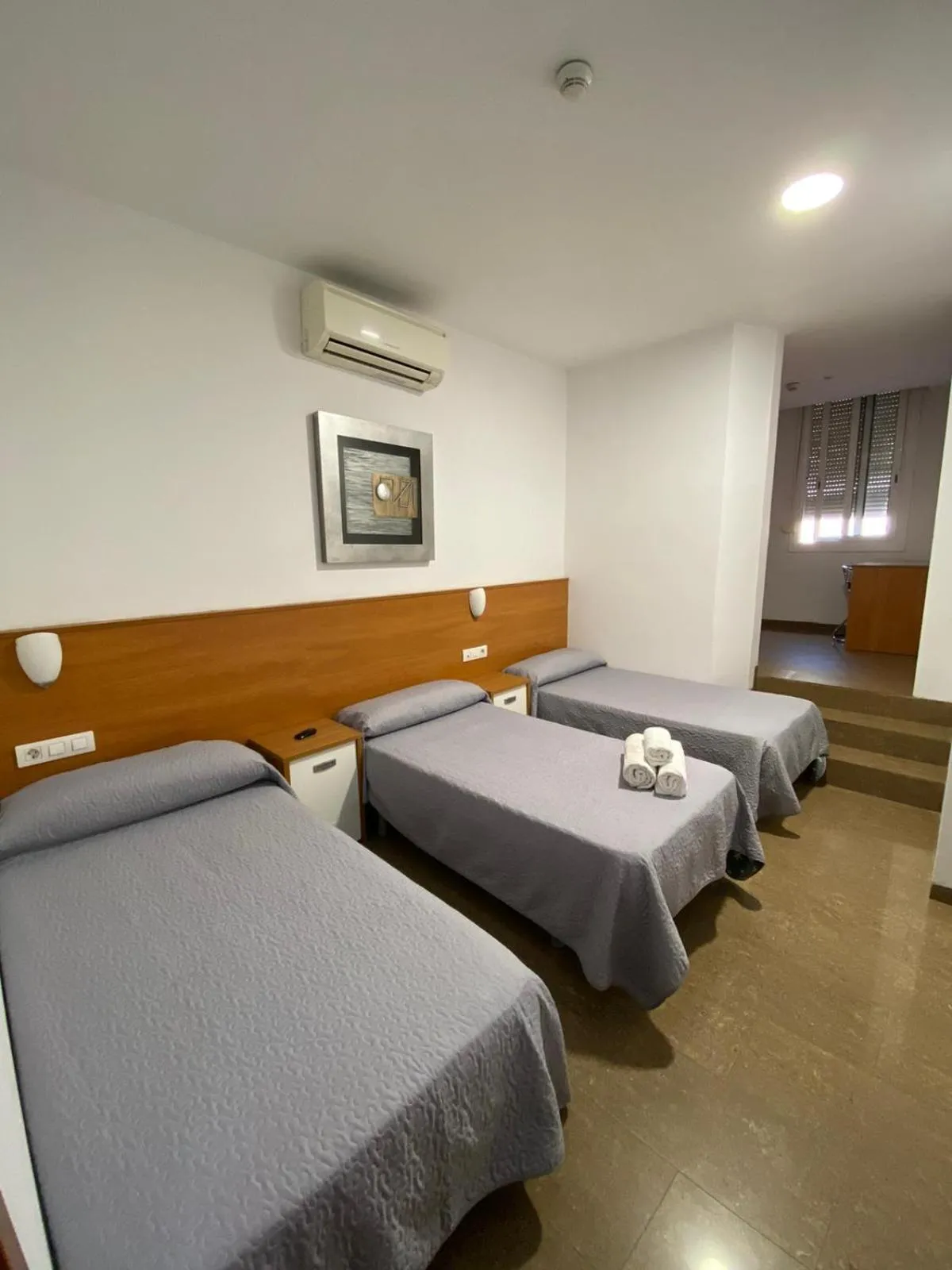 Photo of the whole room, Bed in Hostal Drassanes