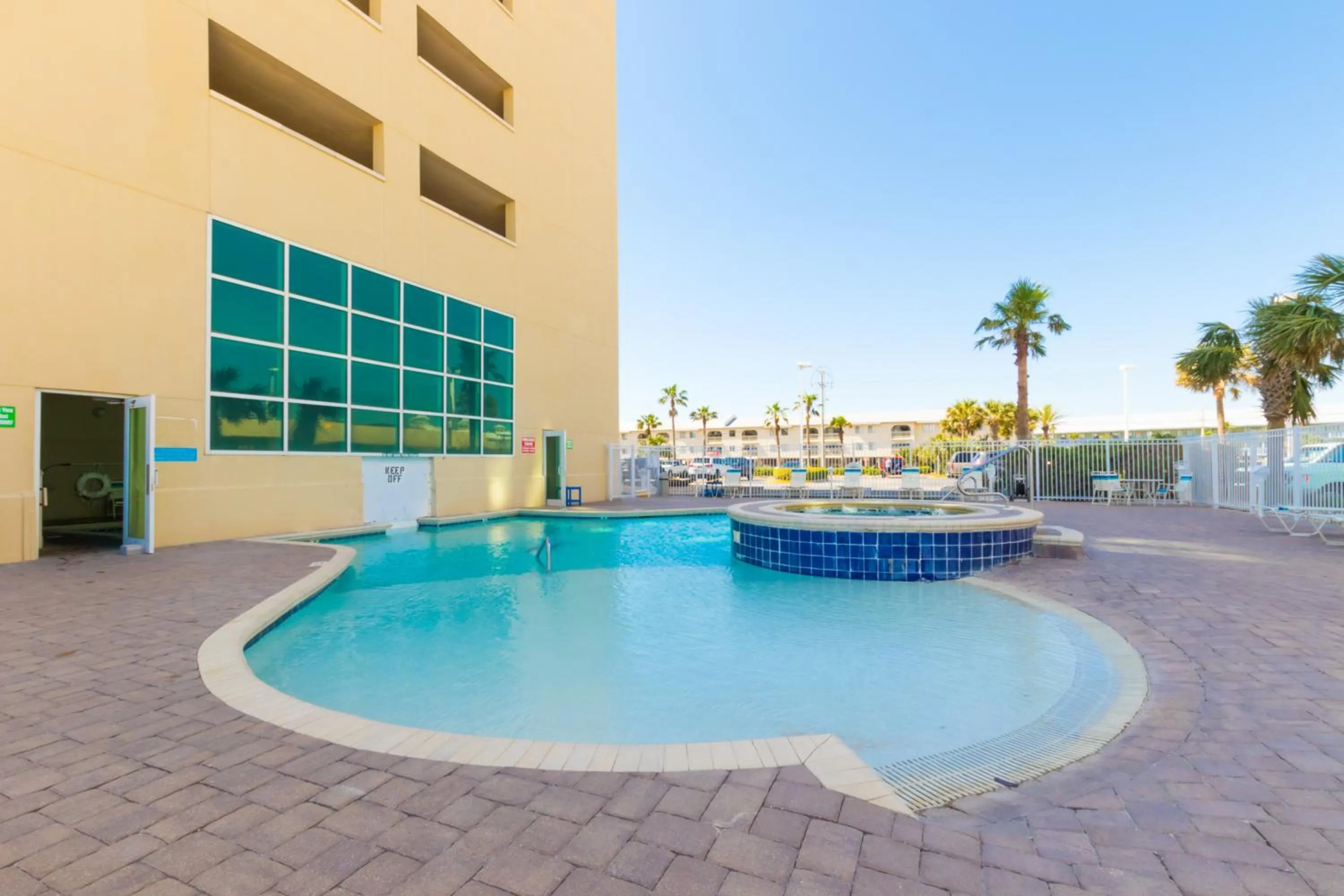 Swimming pool in Crystal Shores West 202