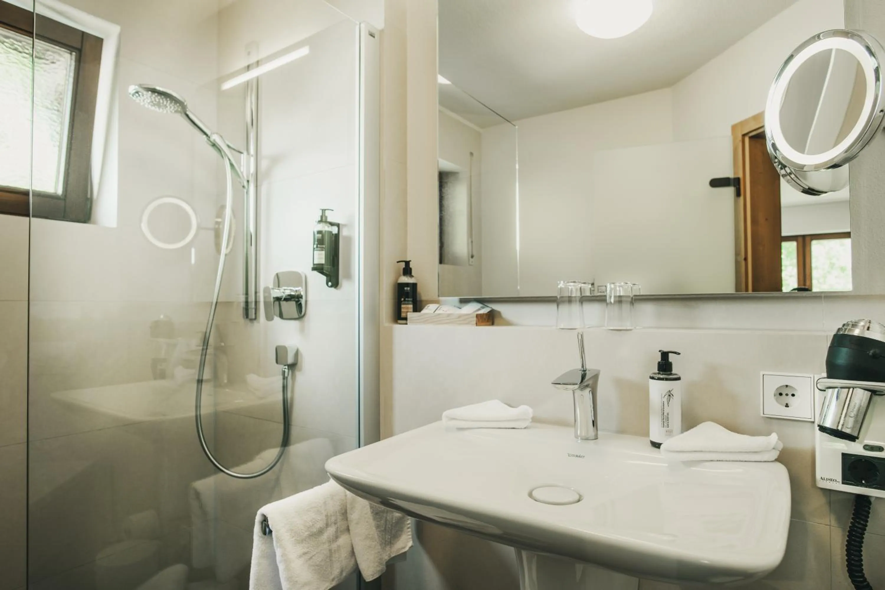 Shower in Hotel Lauterbad