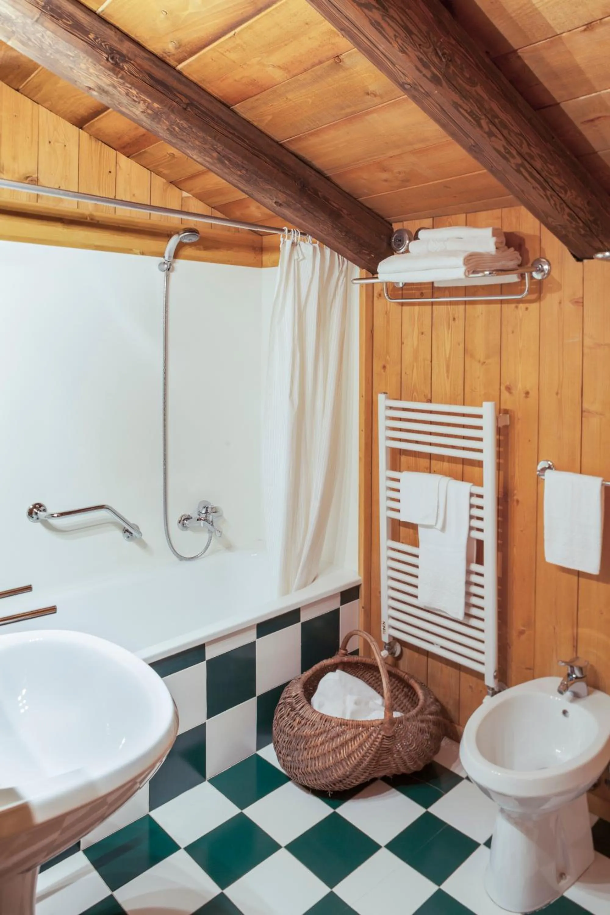 Bathroom in Albergo Diffuso Sauris in Sauris Di Sopra