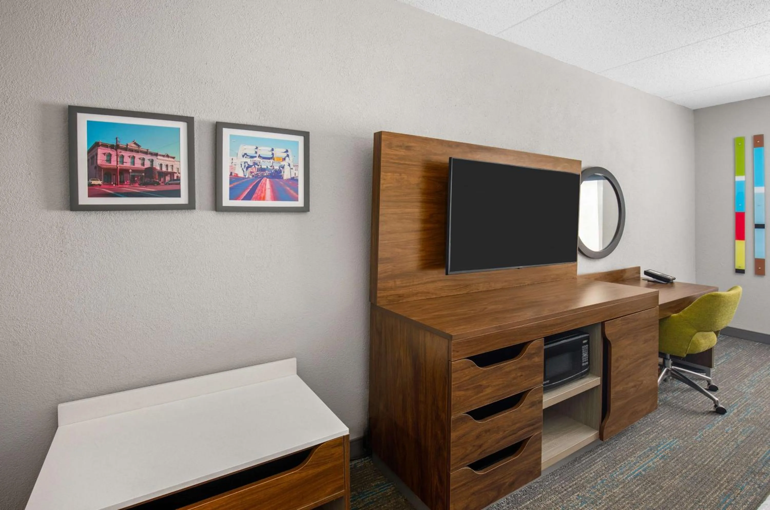 Bedroom in Hampton Inn Selma