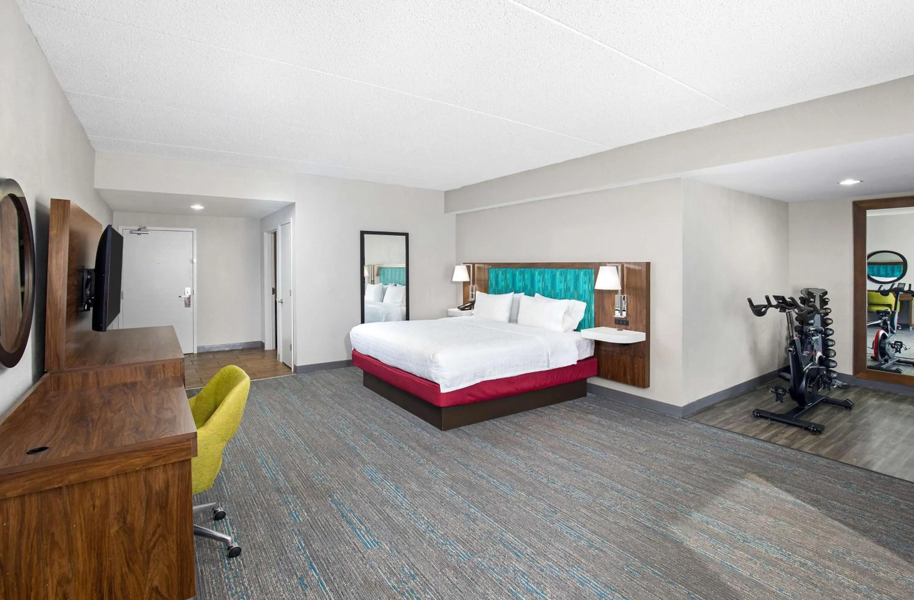 Bedroom, Bed in Hampton Inn Selma