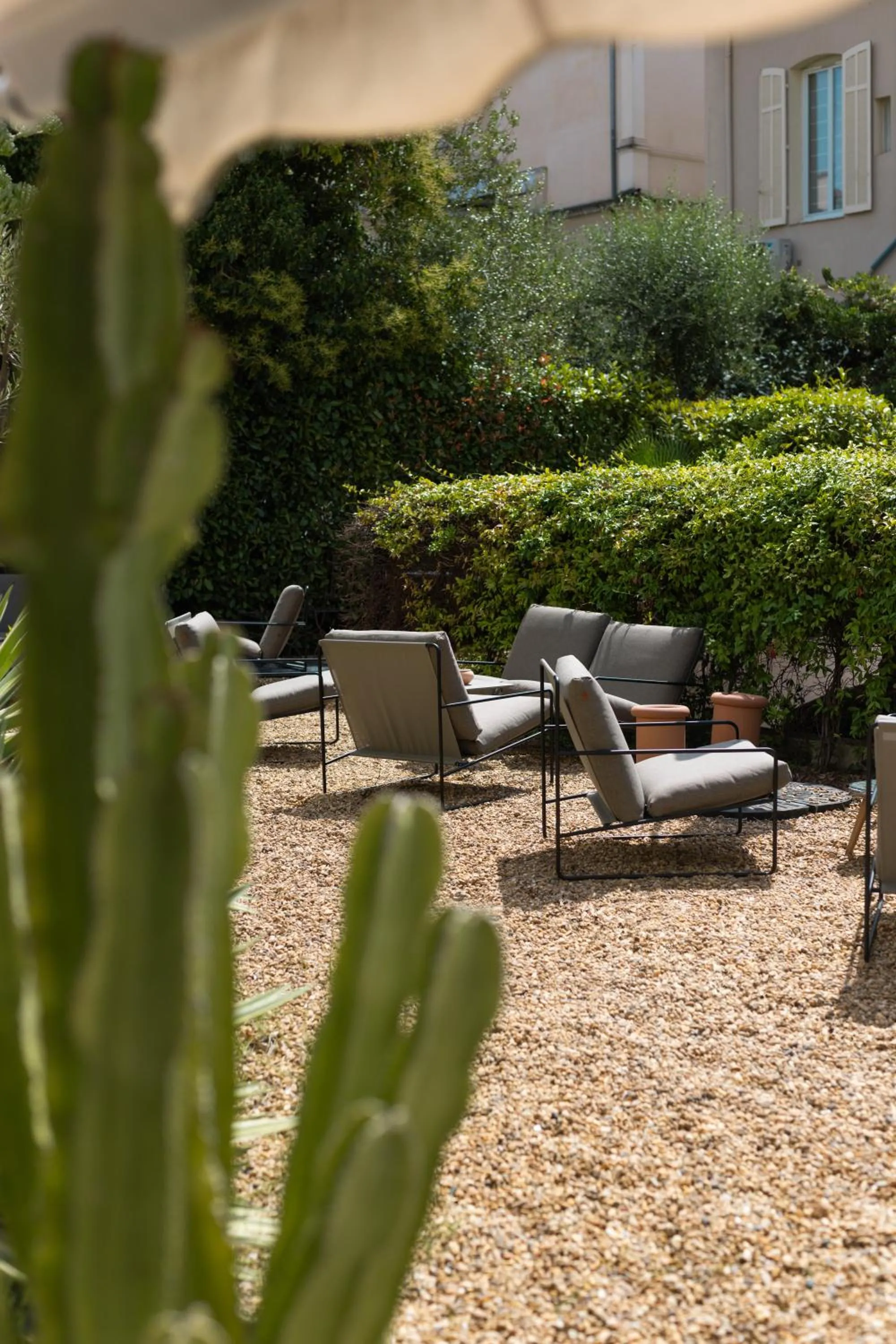 Day in Hotel Verlaine