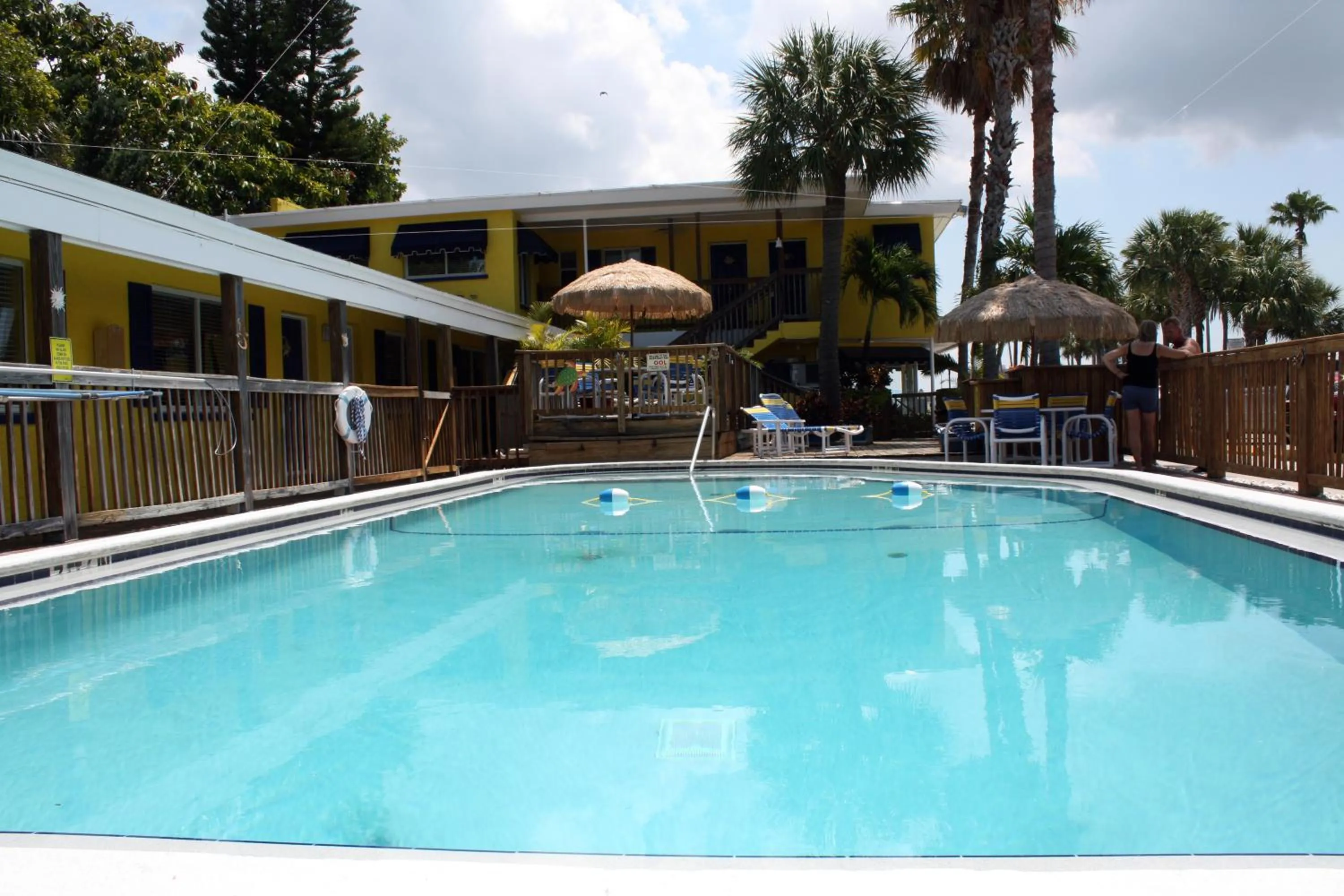 Day in Barefoot Bay Resort Motel