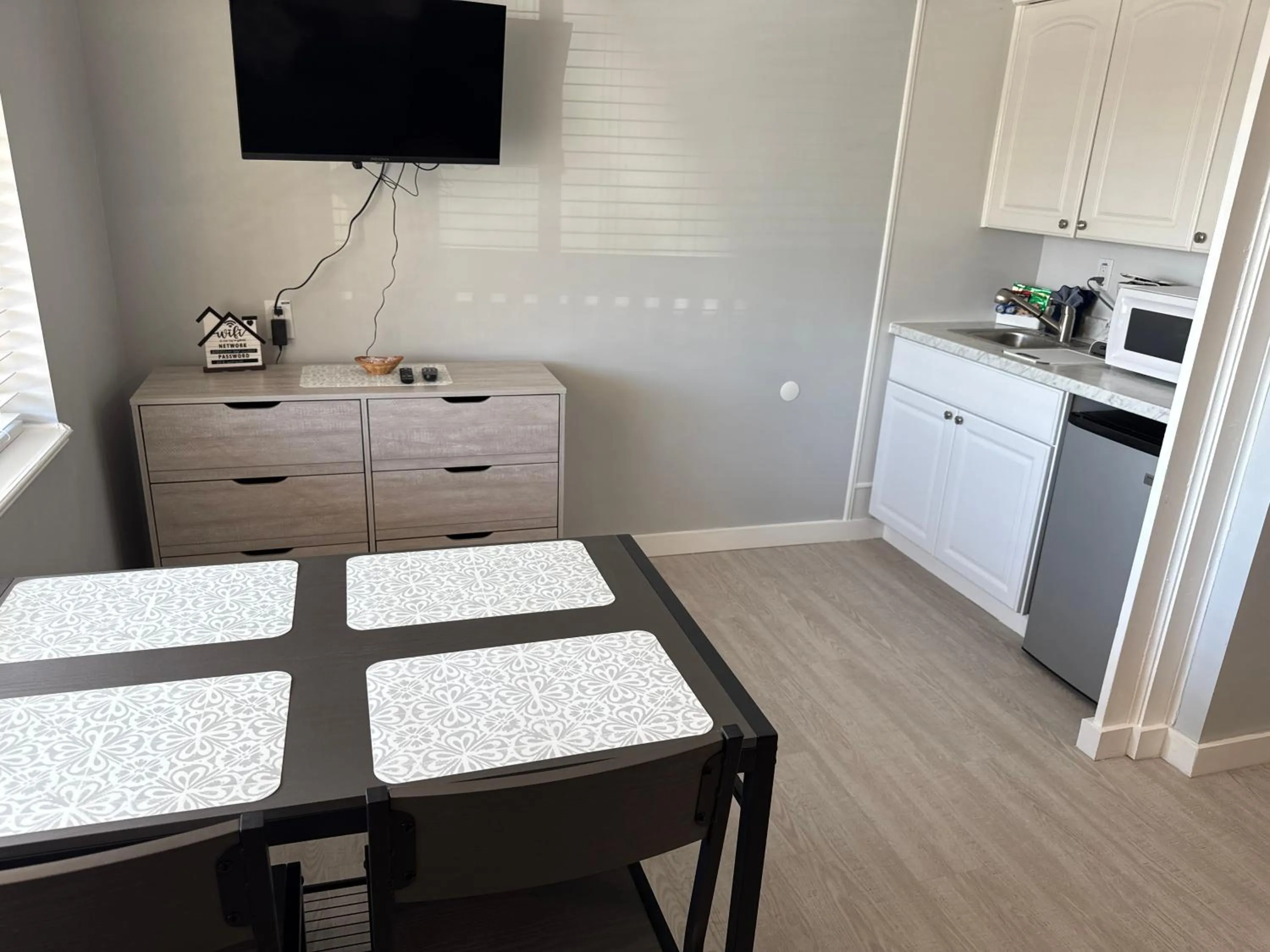 Photo of the whole room in Barefoot Bay Resort Motel