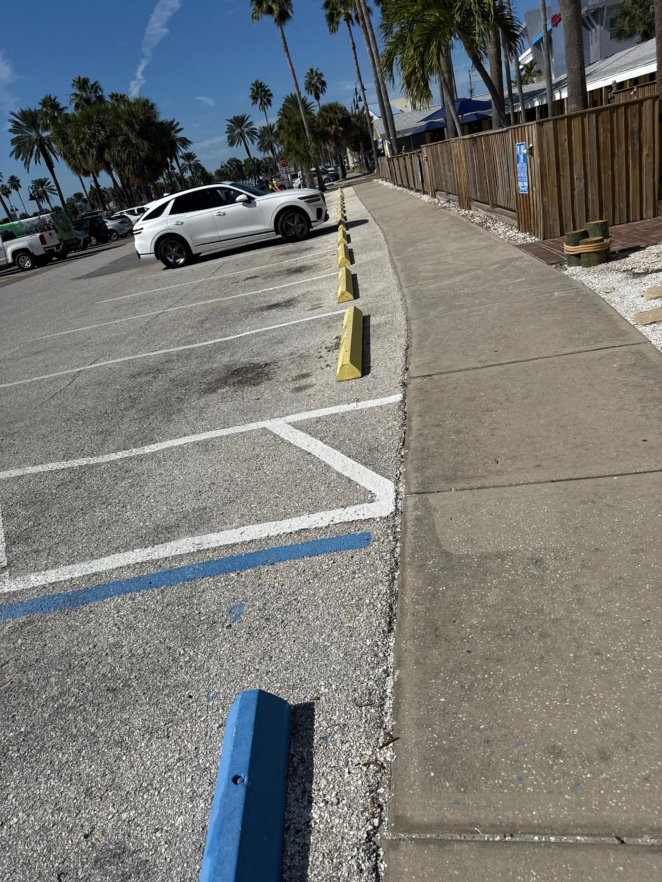 Parking in Barefoot Bay Resort Motel