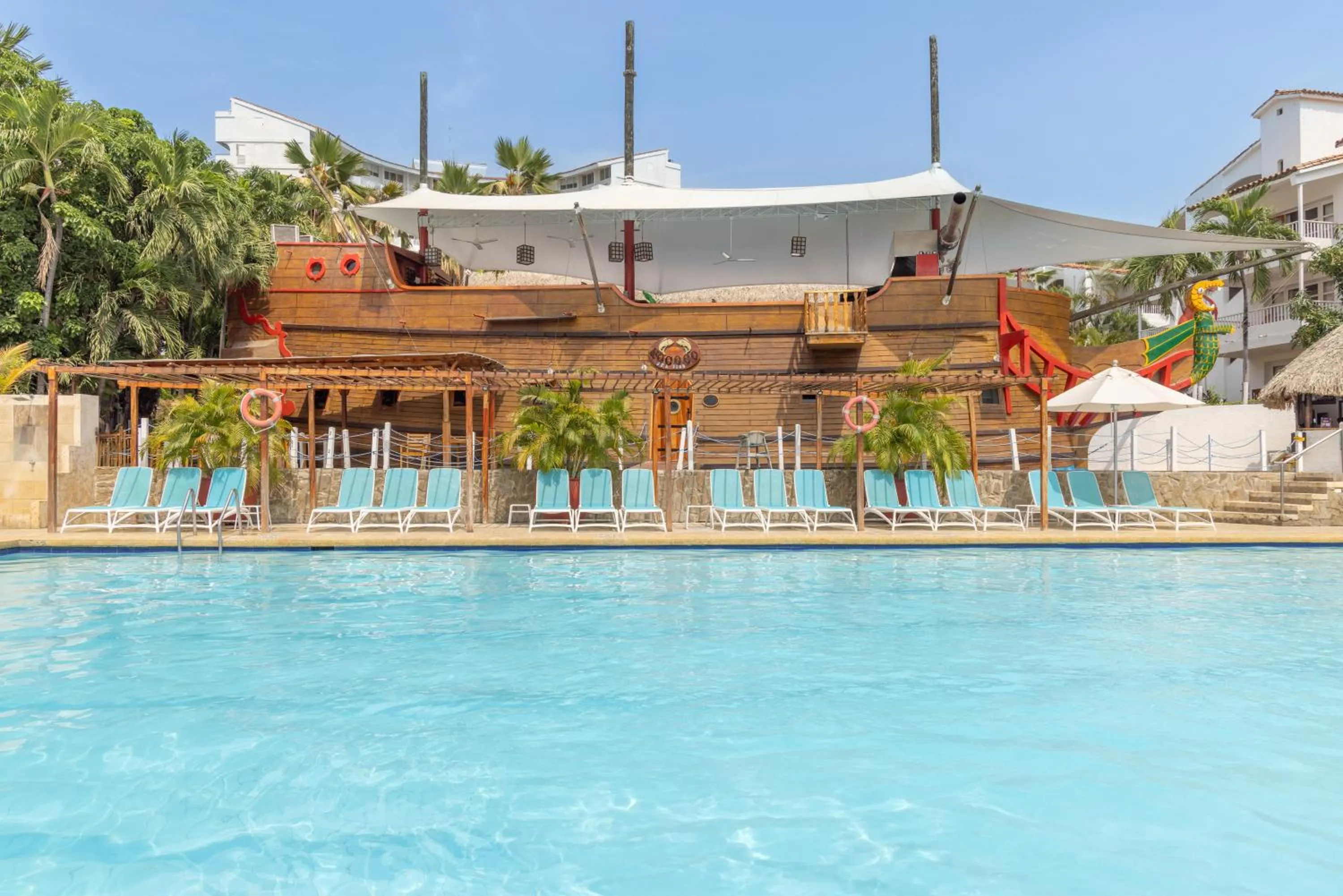 Day in Decameron Galeon - All Inclusive