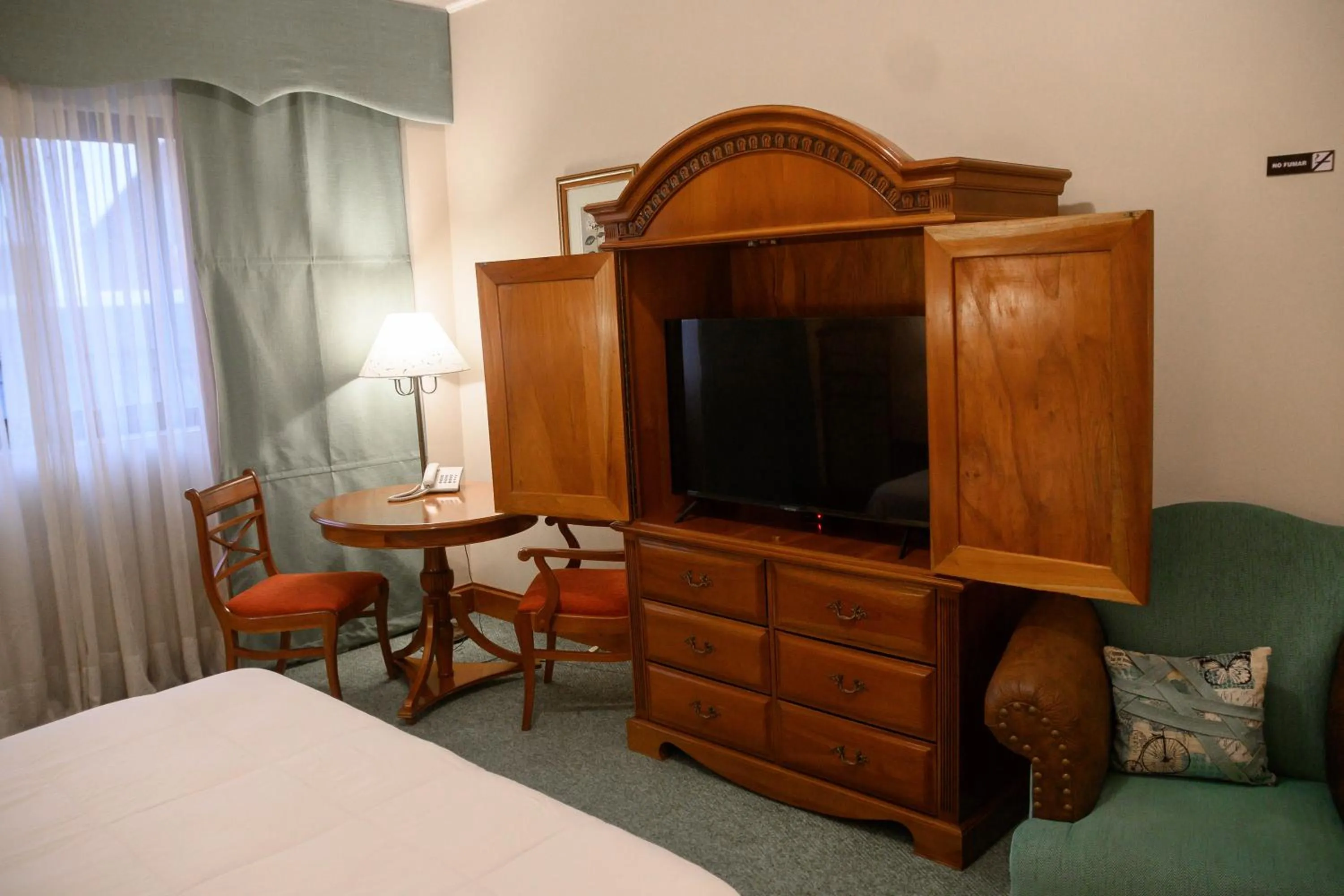 Bed in Granados Park Hotel