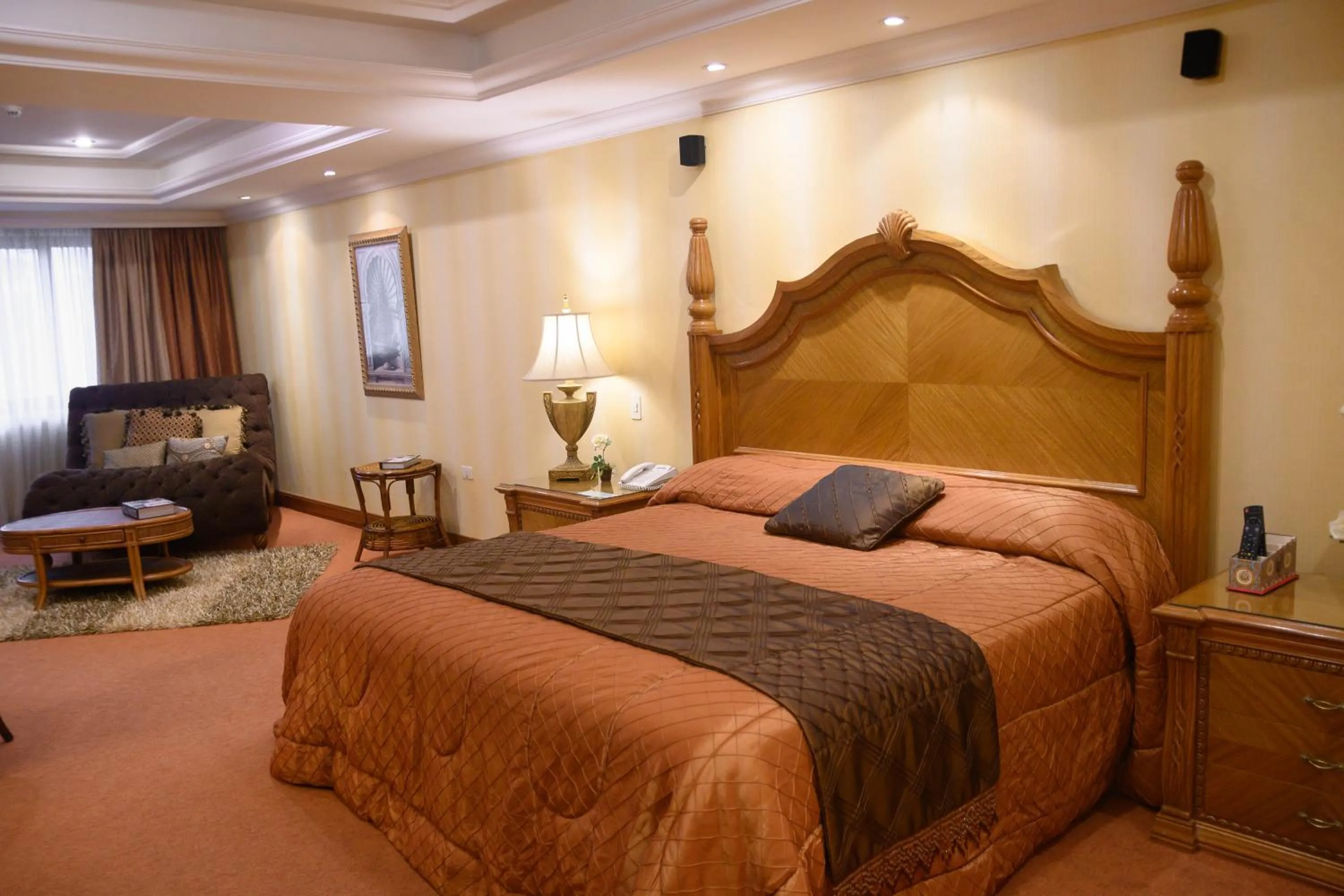 Bed in Granados Park Hotel