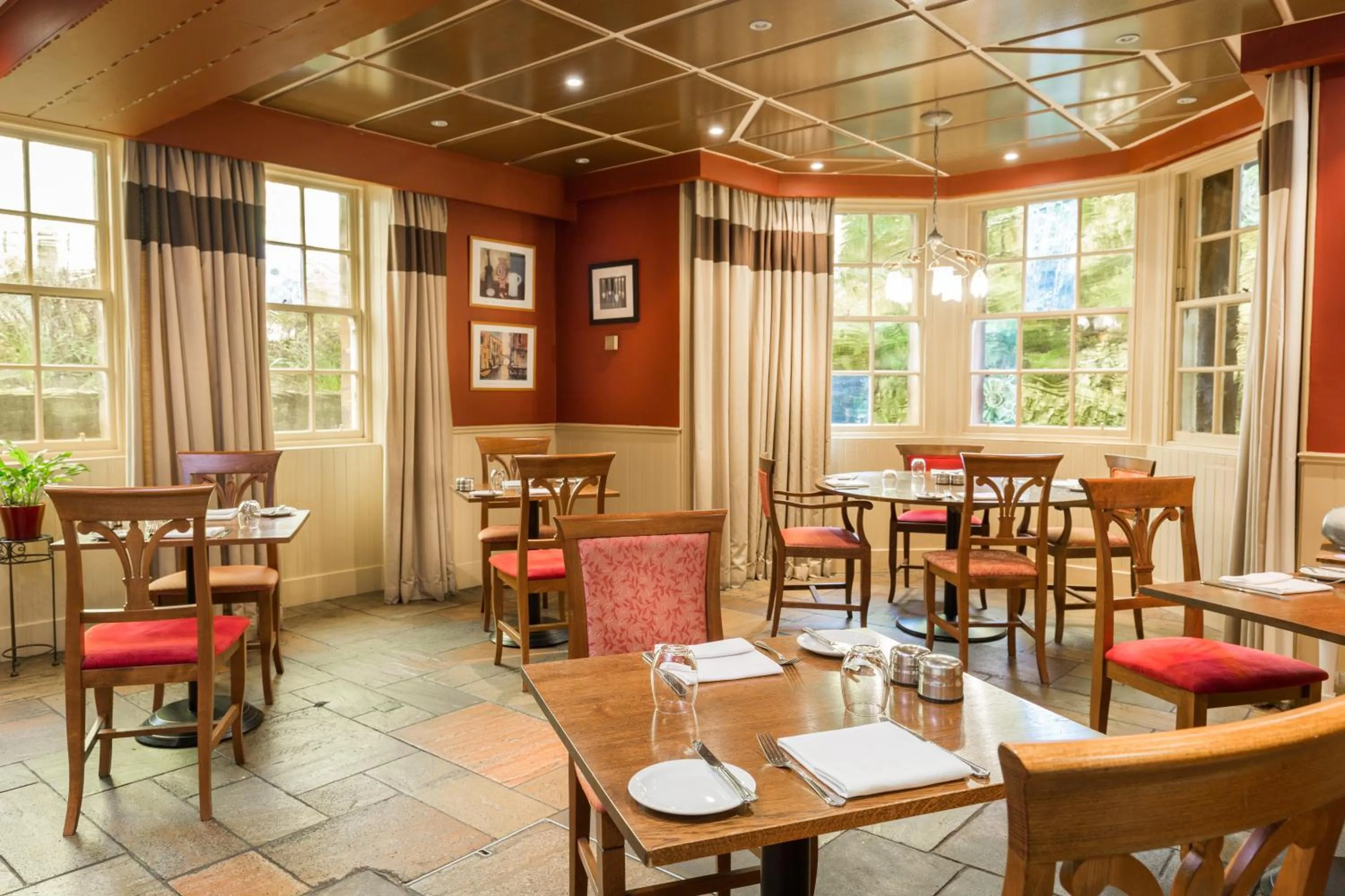 Restaurant/Places to Eat in Best Western Station Hotel