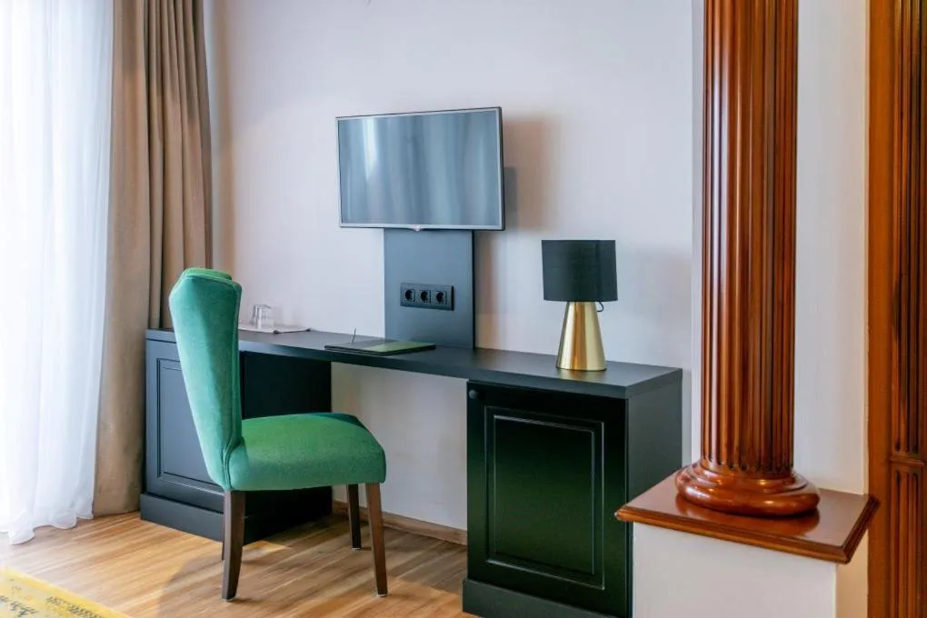 TV and multimedia in Hotel Seelos