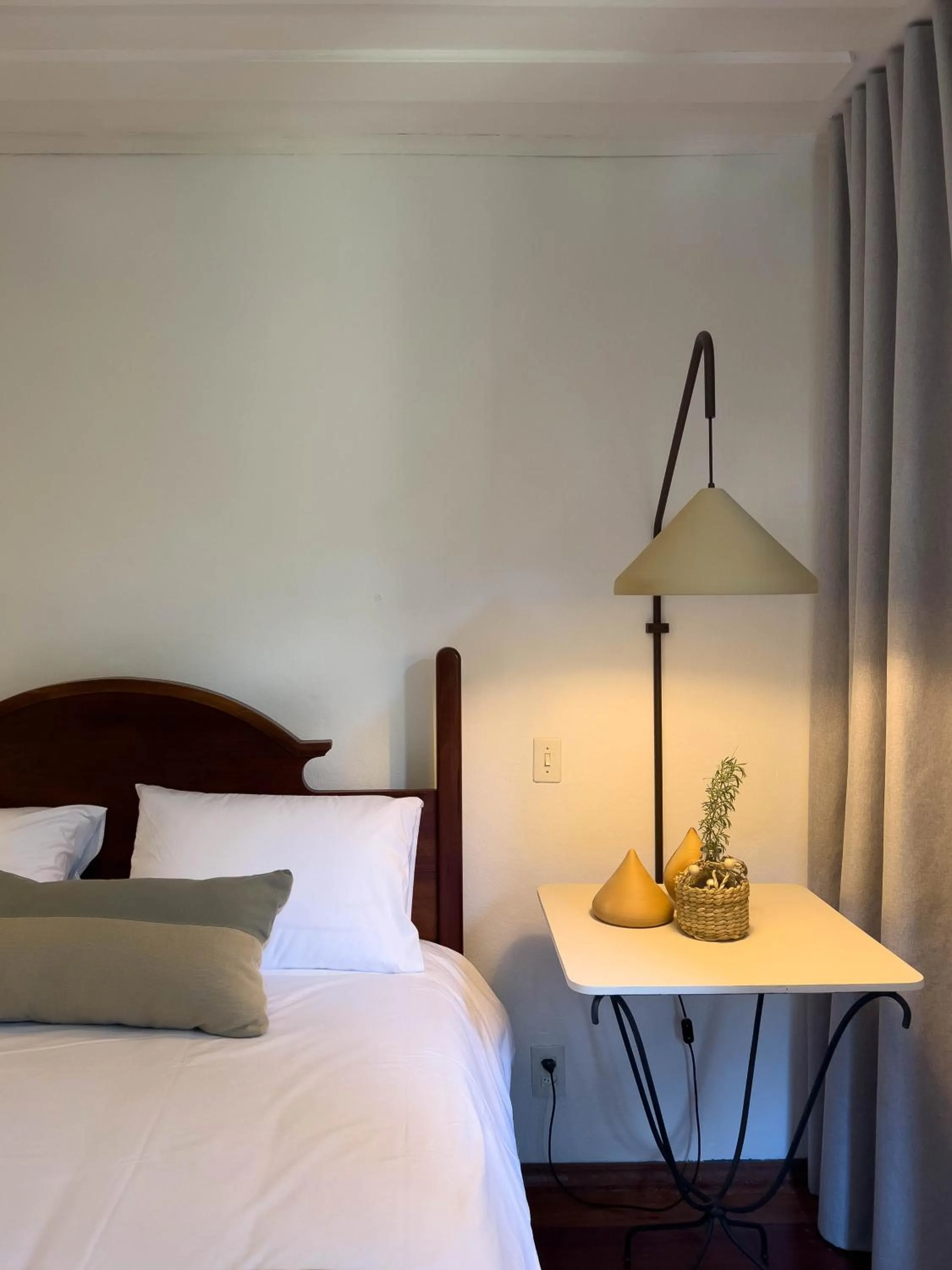 Photo of the whole room, Bed in Pousada Vagalume