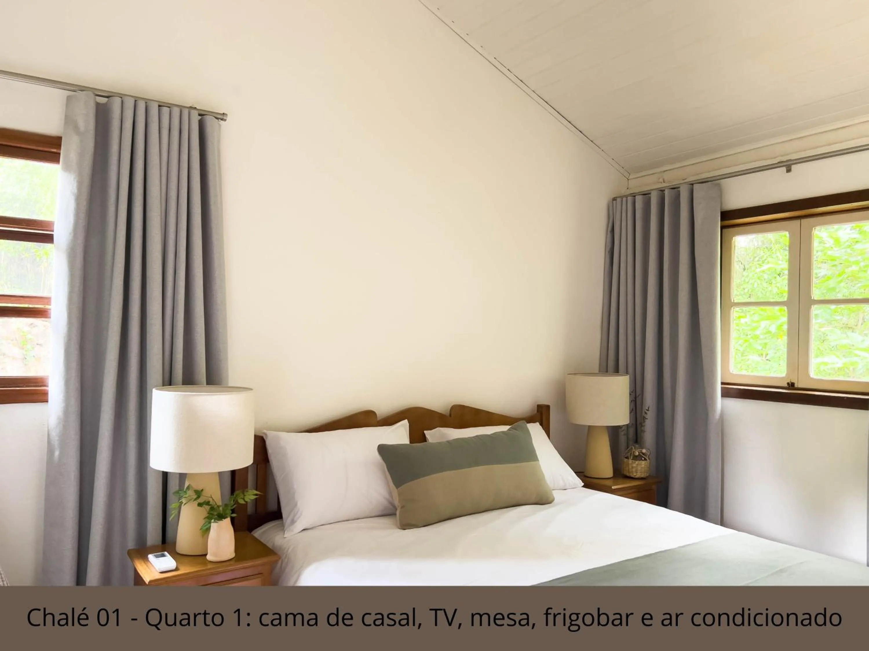 Photo of the whole room, Bed in Pousada Vagalume