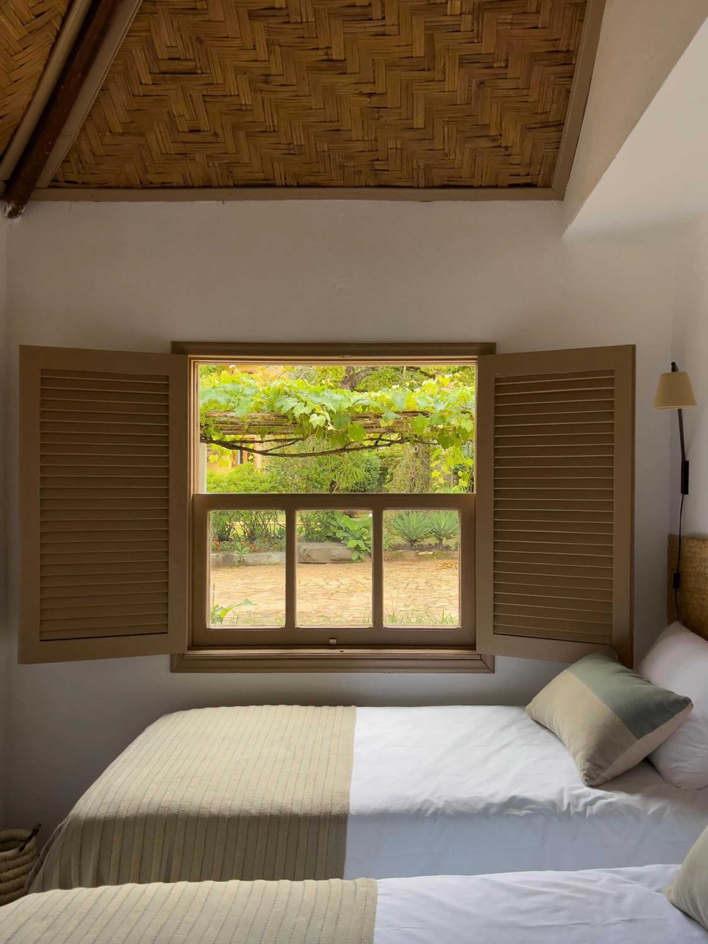 Photo of the whole room, Bed in Pousada Vagalume