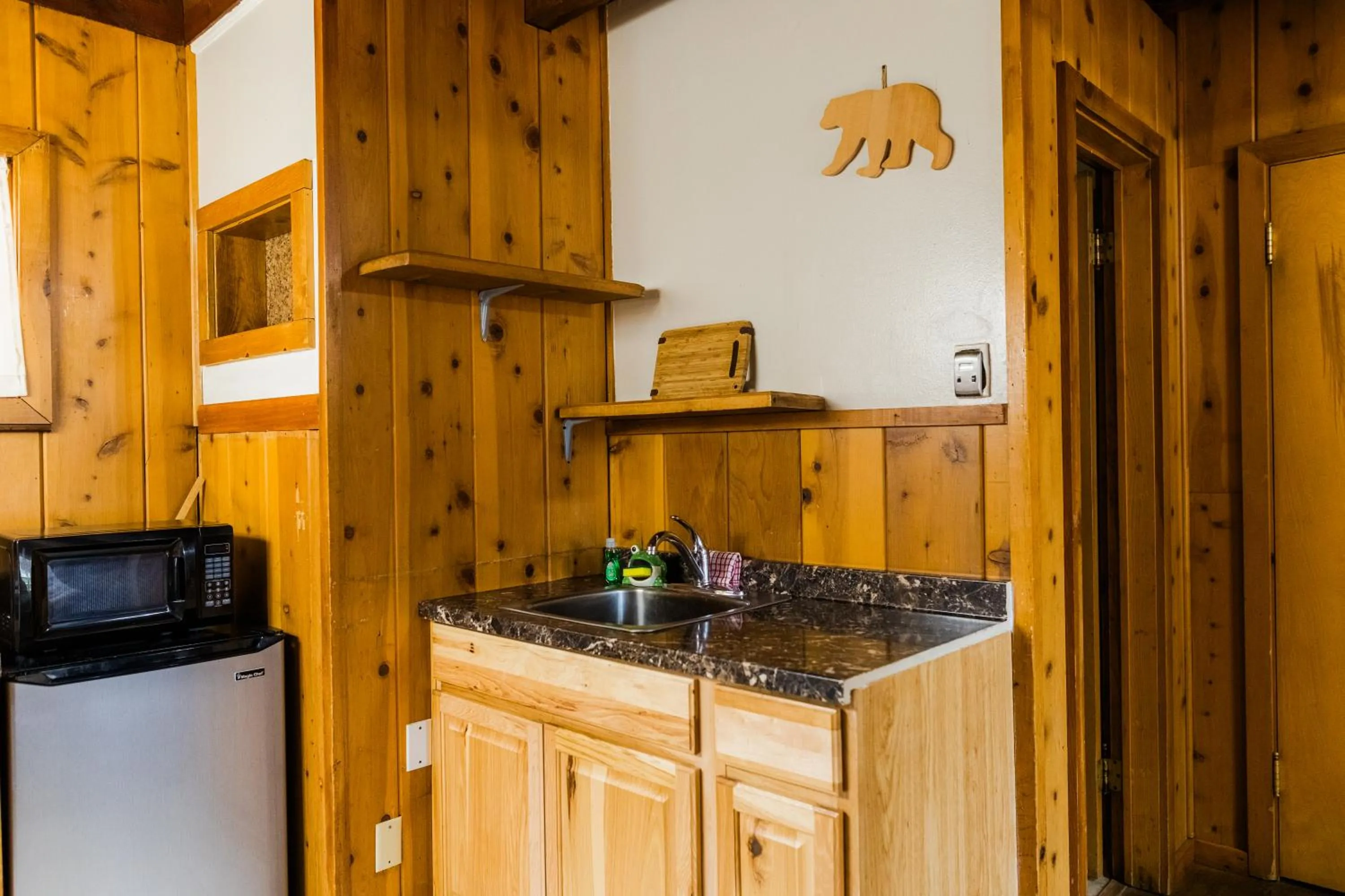 Kitchen or kitchenette in The Washoe Lodge
