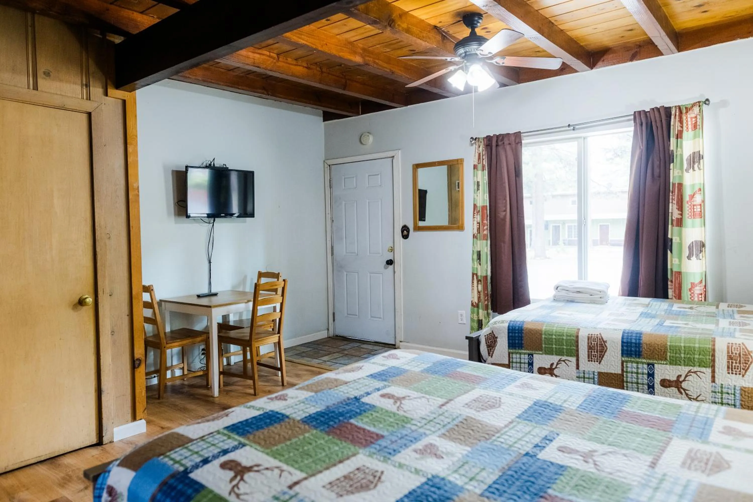 Bed in The Washoe Lodge