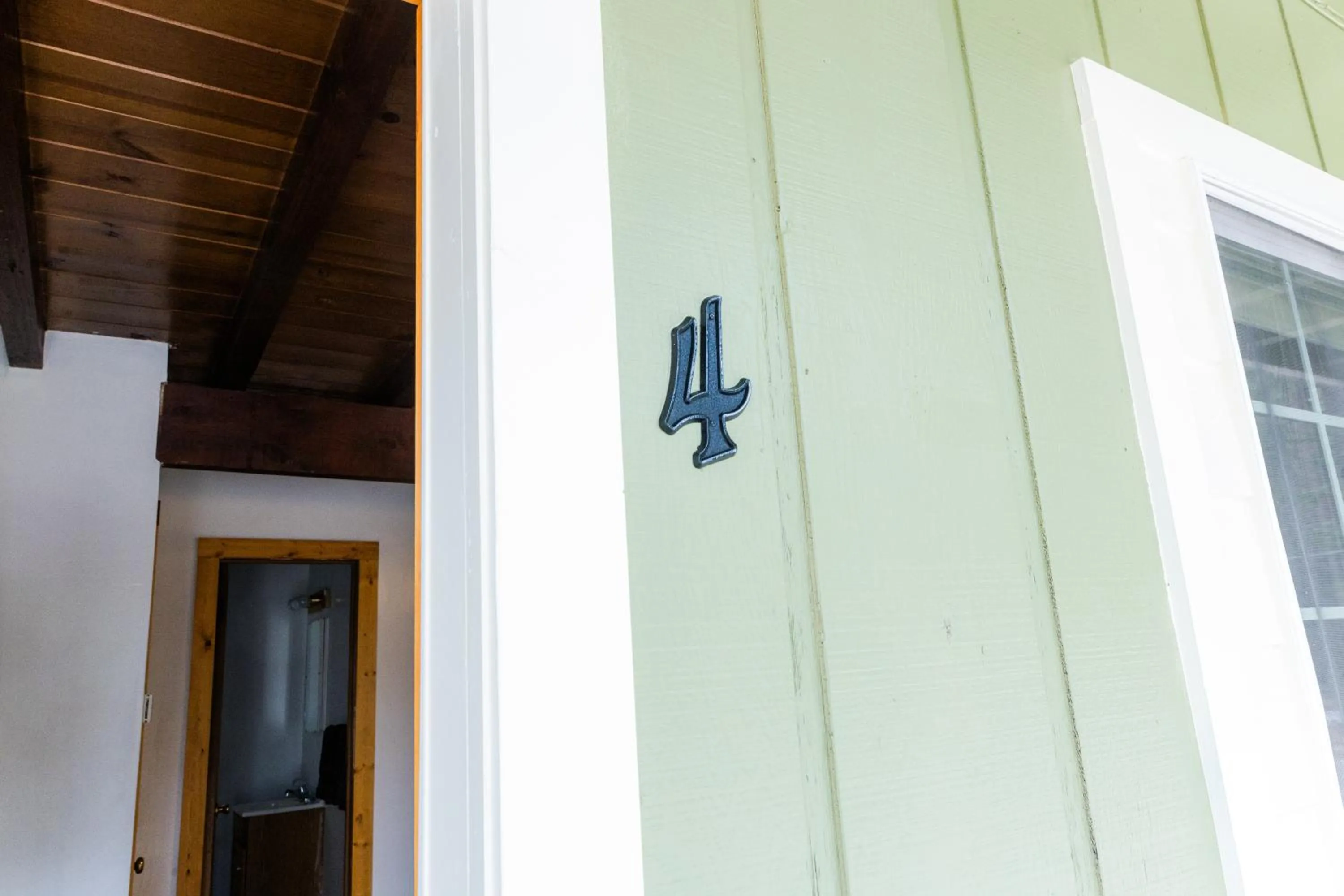 Day in The Washoe Lodge