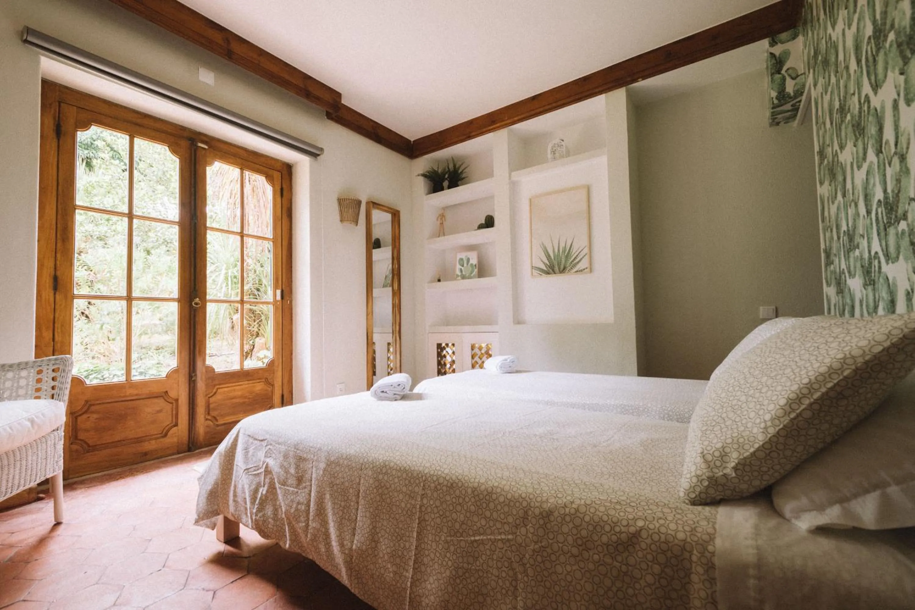 Patio in Nice Way Cascais Hostel & Surf Camp