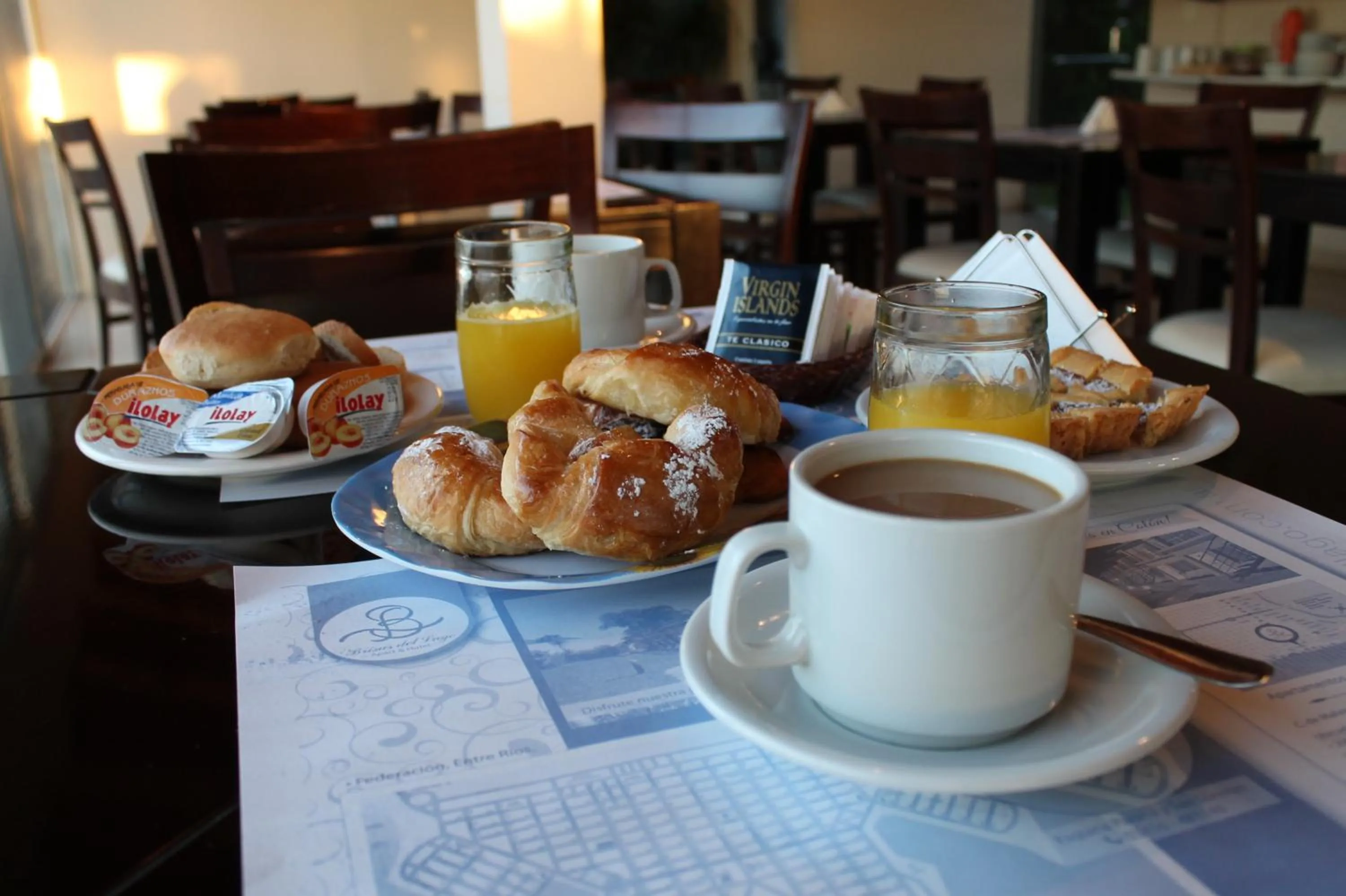 Restaurant/places to eat in Brisas del Lago Apart y Hotel