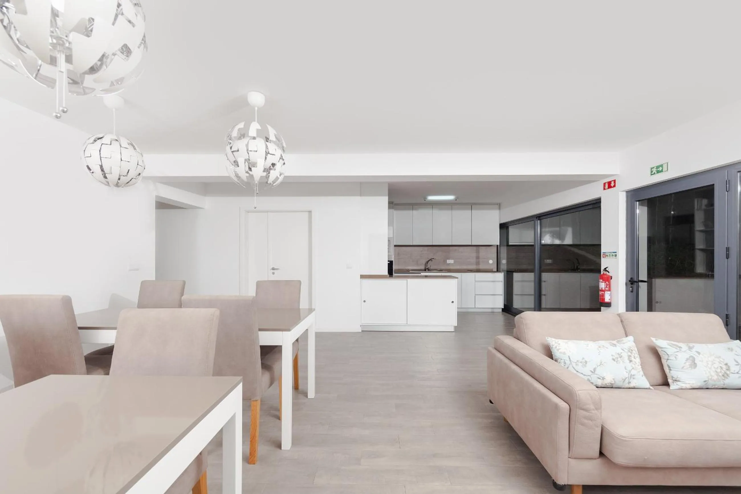 Communal lounge/ TV room in Pico Dreams