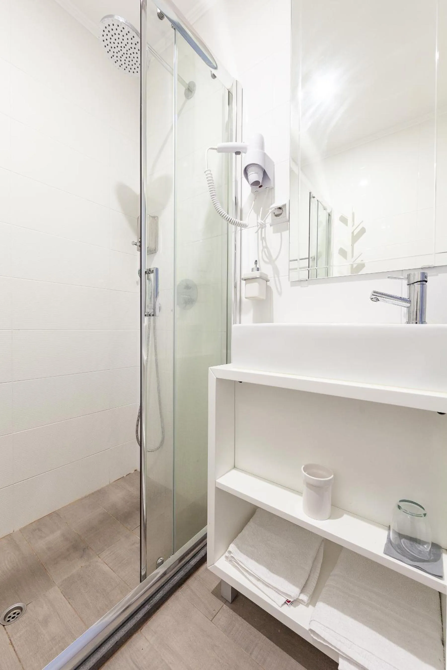 Bathroom in Pico Dreams