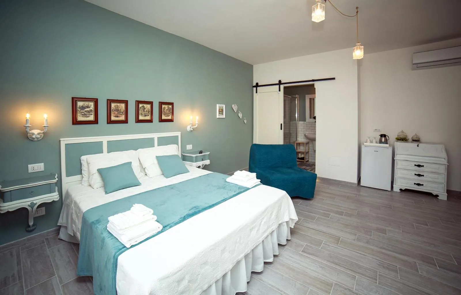 Bedroom, Bed in Casa Minna - De Vivo Realty Sant'Agnello