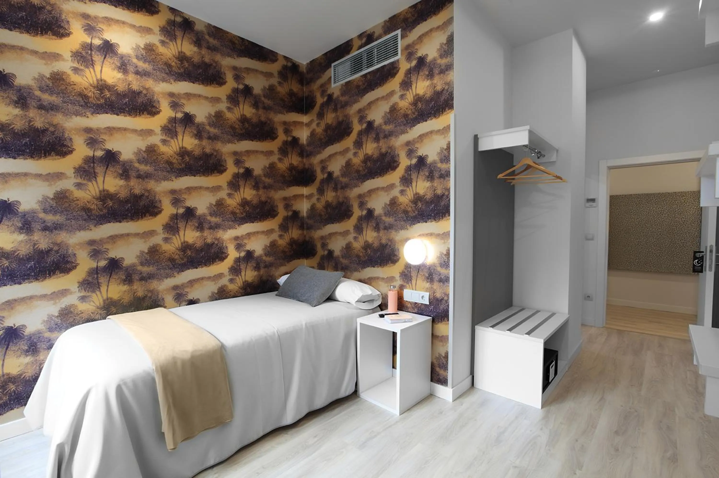 Photo of the whole room, Bed in Eibarooms