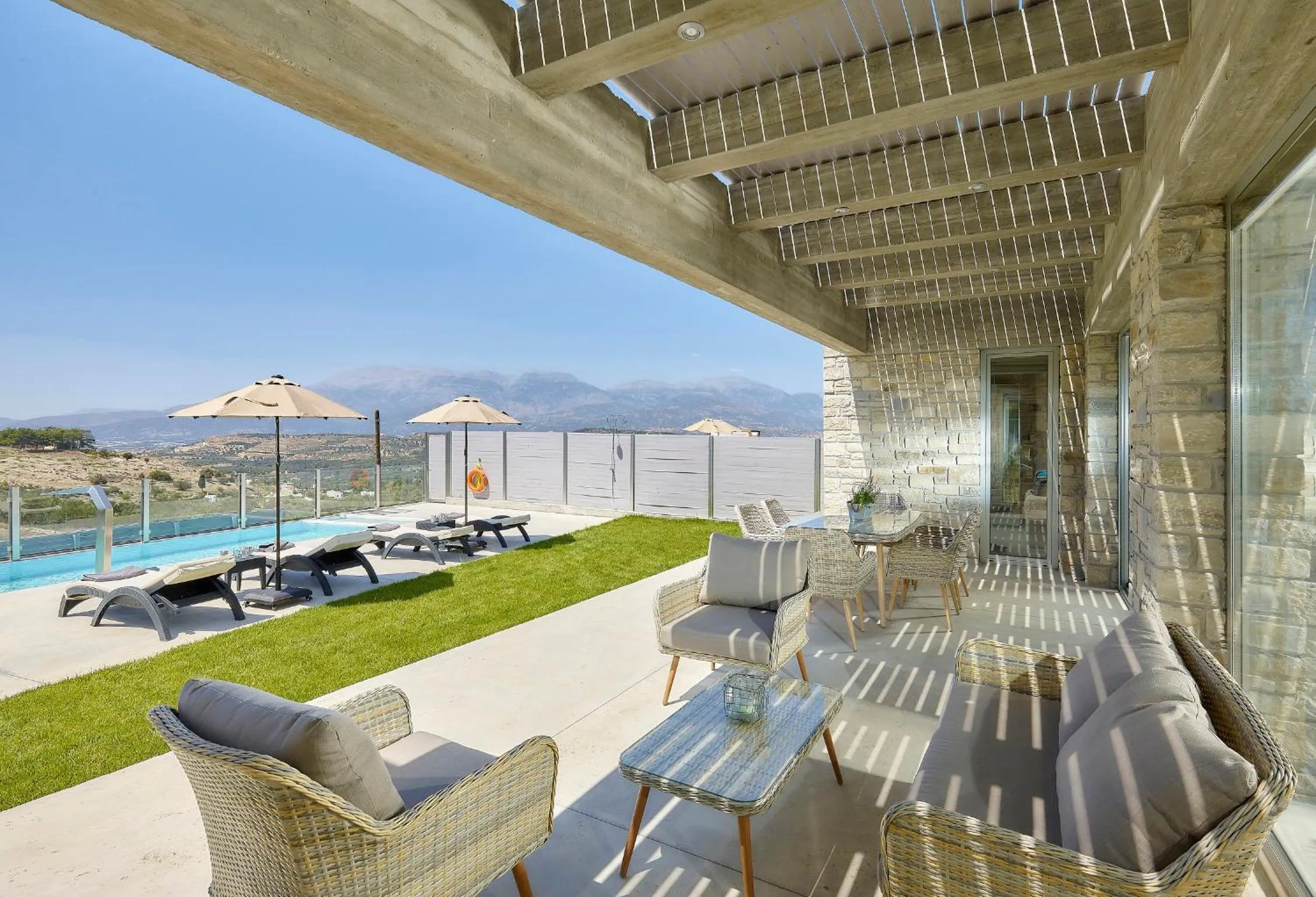 Garden in Kouros n' Kori Villas