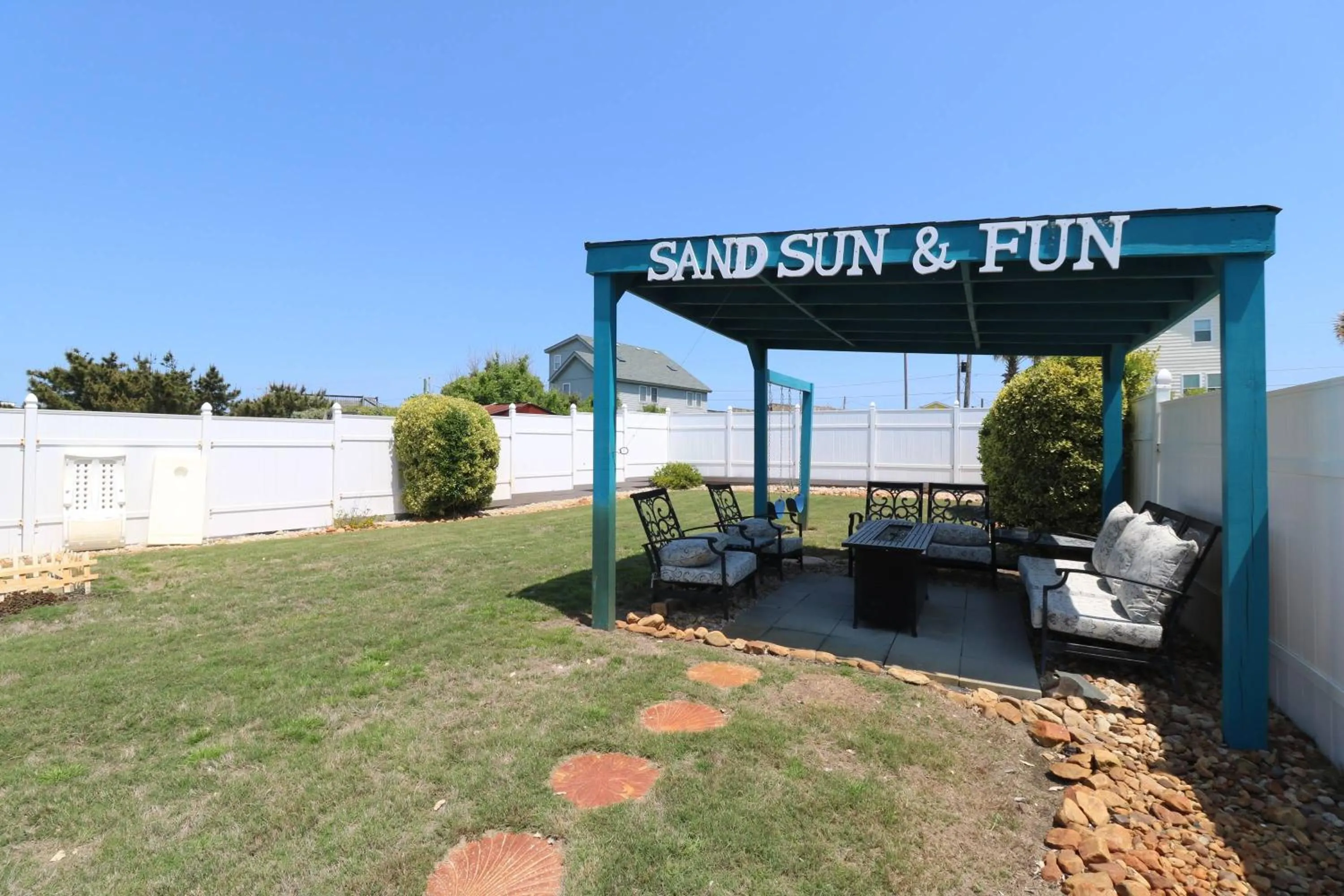 Everybody Loves...Sand, Sun & Fun - KDH MP 5.5, Ocean View, 100 Yds to Beach, Pool, Fire Pit, Flex Stays