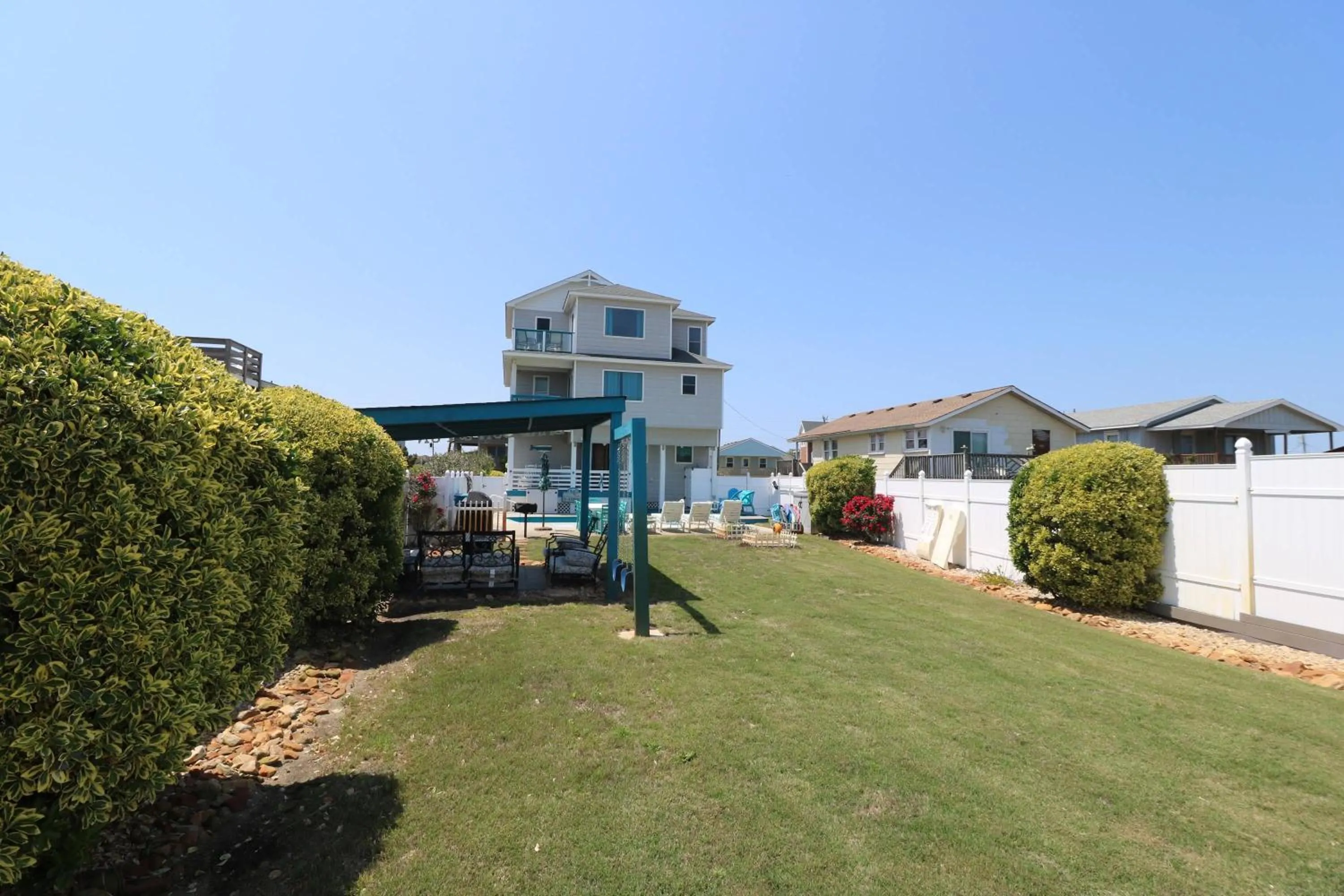 Everybody Loves...Sand, Sun & Fun - KDH MP 5.5, Ocean View, 100 Yds to Beach, Pool, Fire Pit, Flex Stays