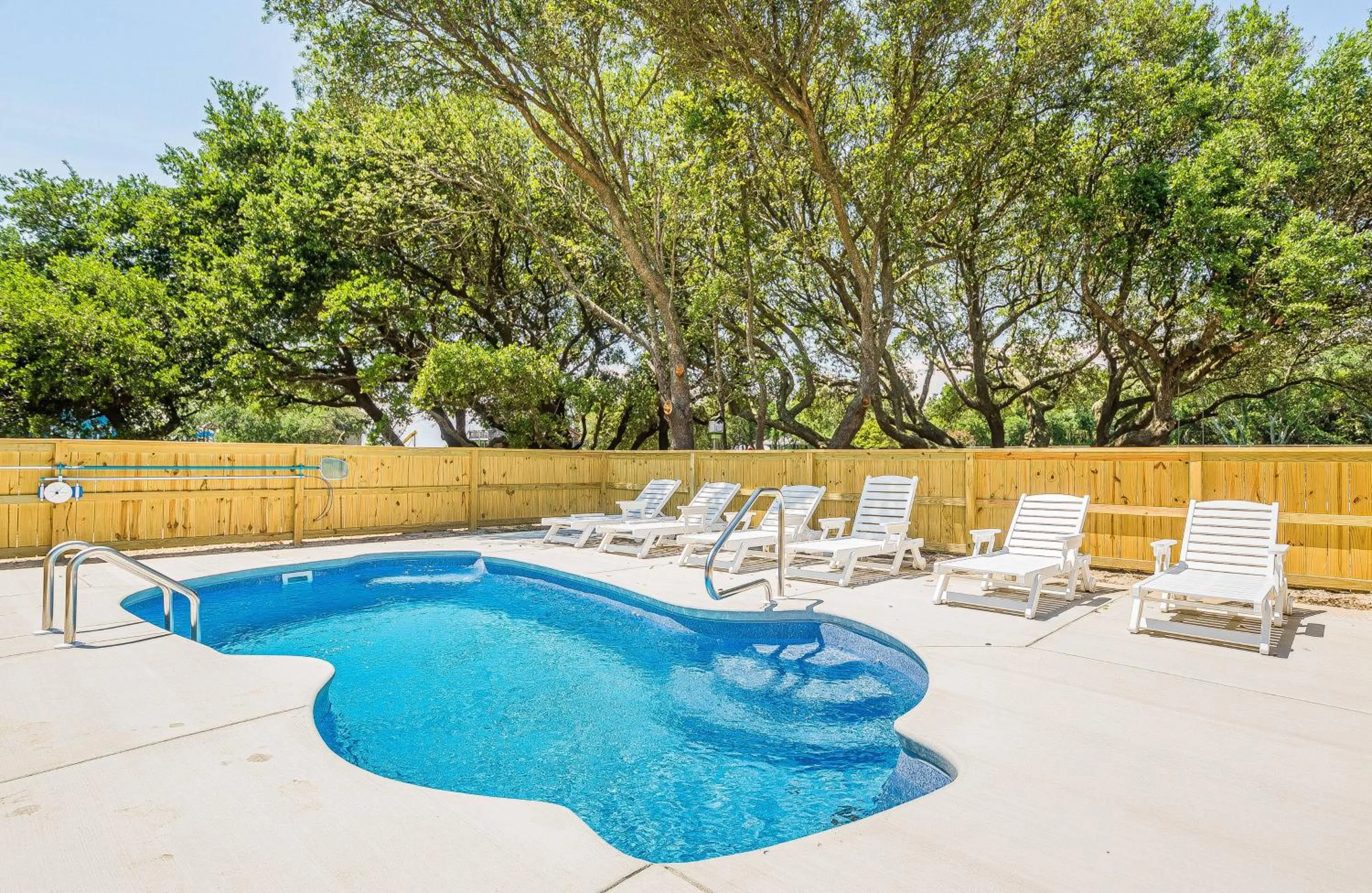 Captain's Perch - Duck, Northpoint, 400 Yds to Beach, Pool, Hot Tub, Events, Flex Stays