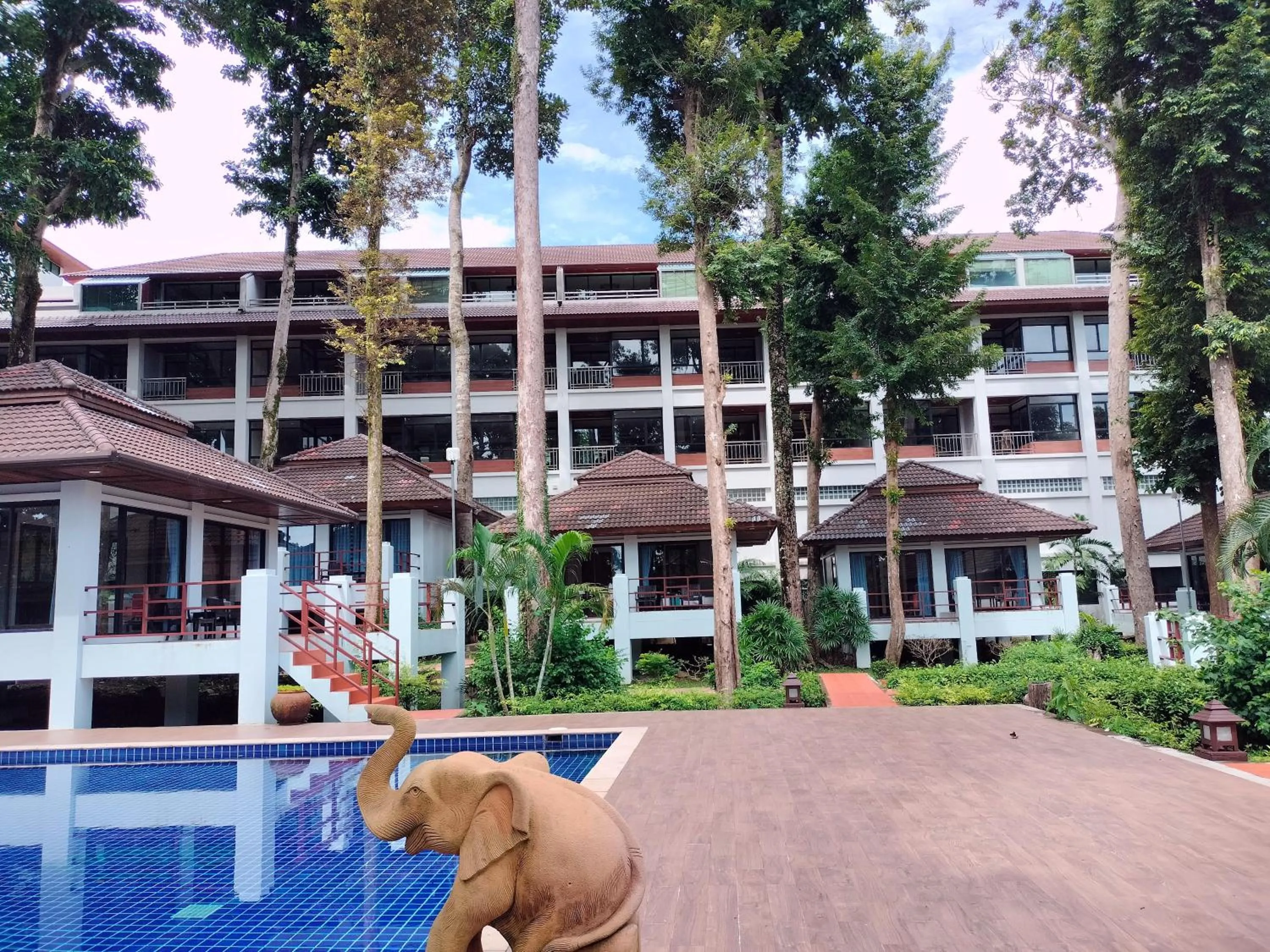 Property building in Chang Buri Resort & Koh Chang Hillside