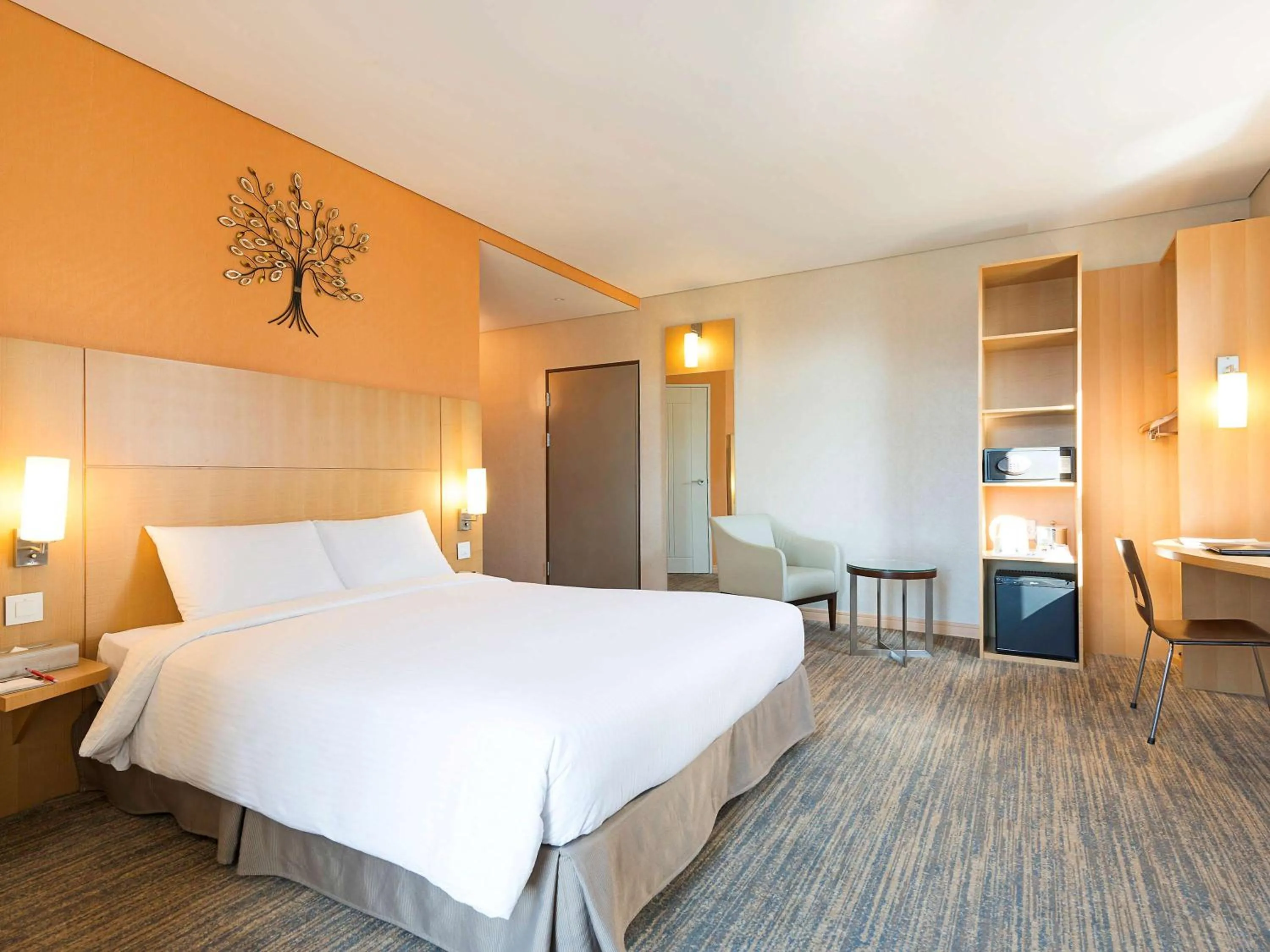 Deluxe Double Room in Ibis Ambassador Busan City Centre