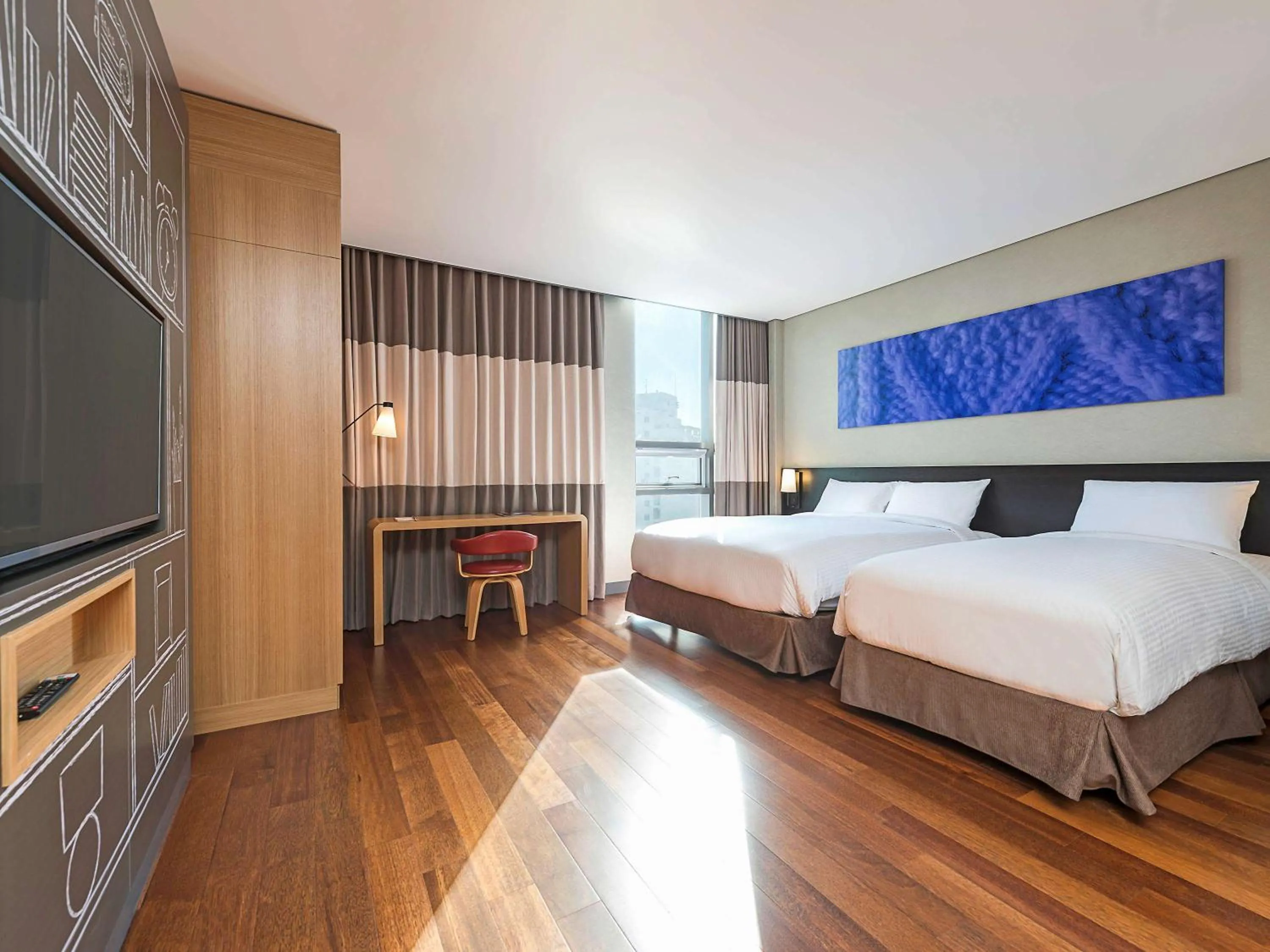 Deluxe Room with One Double and One Single Bed in Ibis Ambassador Busan City Centre