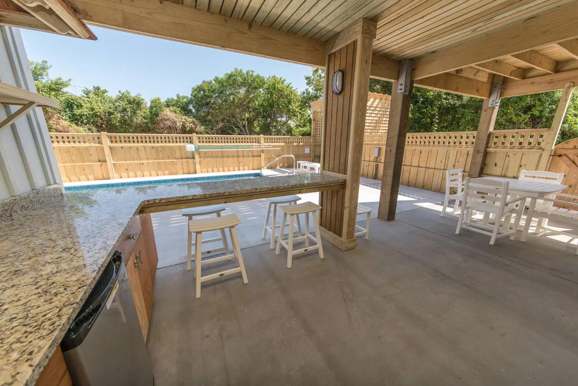 Sea Fever - Duck, Saltaire, 130 Yds to Beach, Ocean View, Pool, Hot Tub, Tiki Bar, Flex Stays