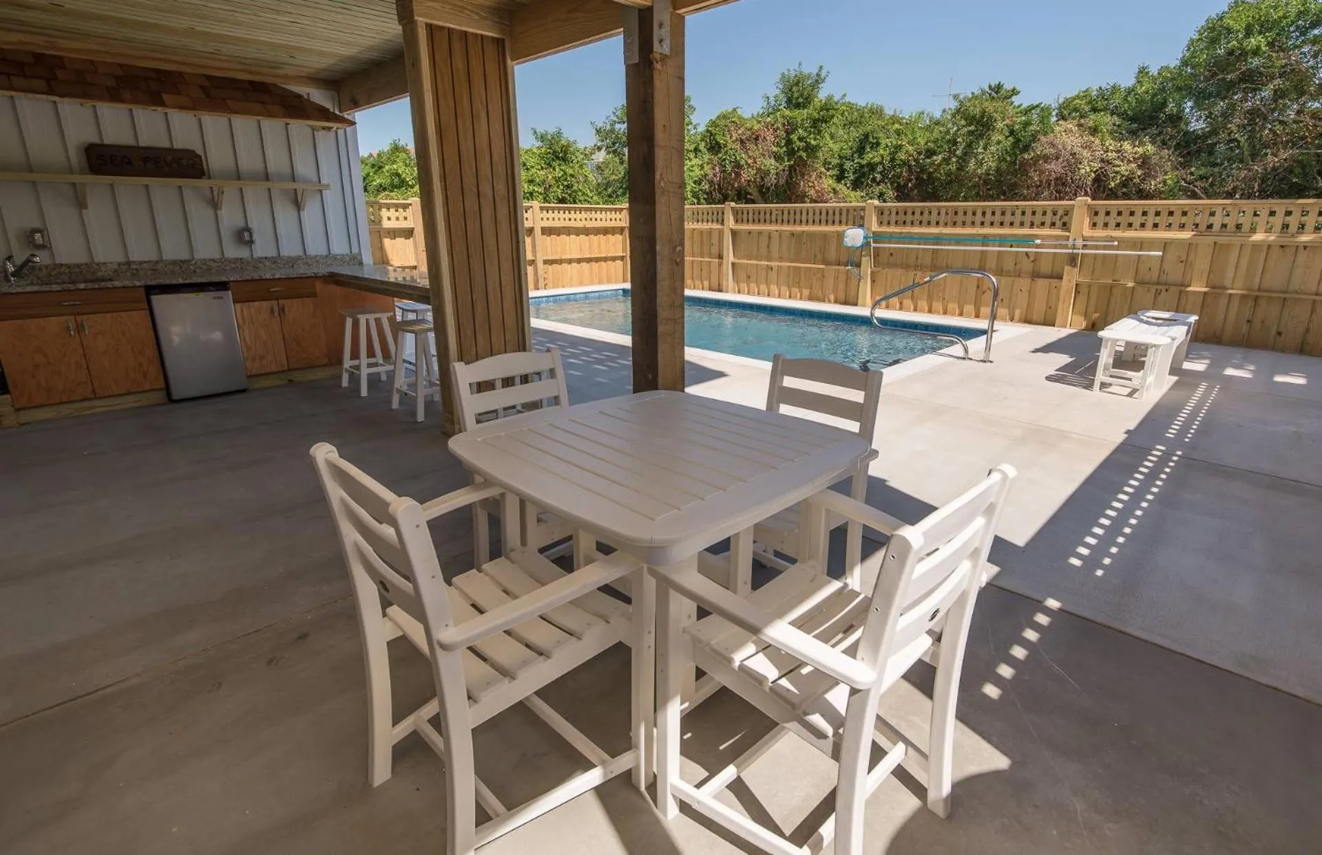 Sea Fever - Duck, Saltaire, 130 Yds to Beach, Ocean View, Pool, Hot Tub, Tiki Bar, Flex Stays