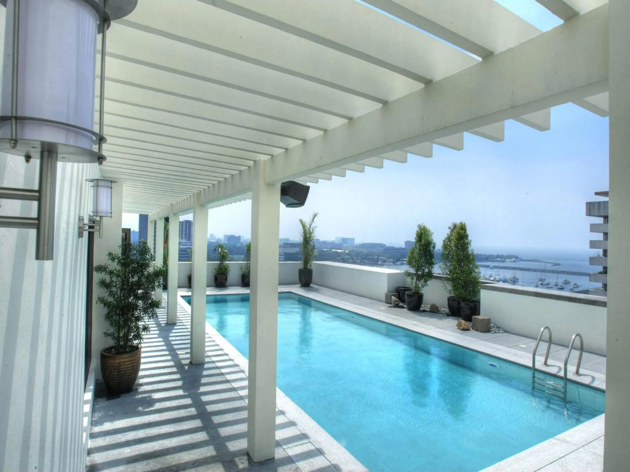 Swimming pool in Armada Hotel Manila