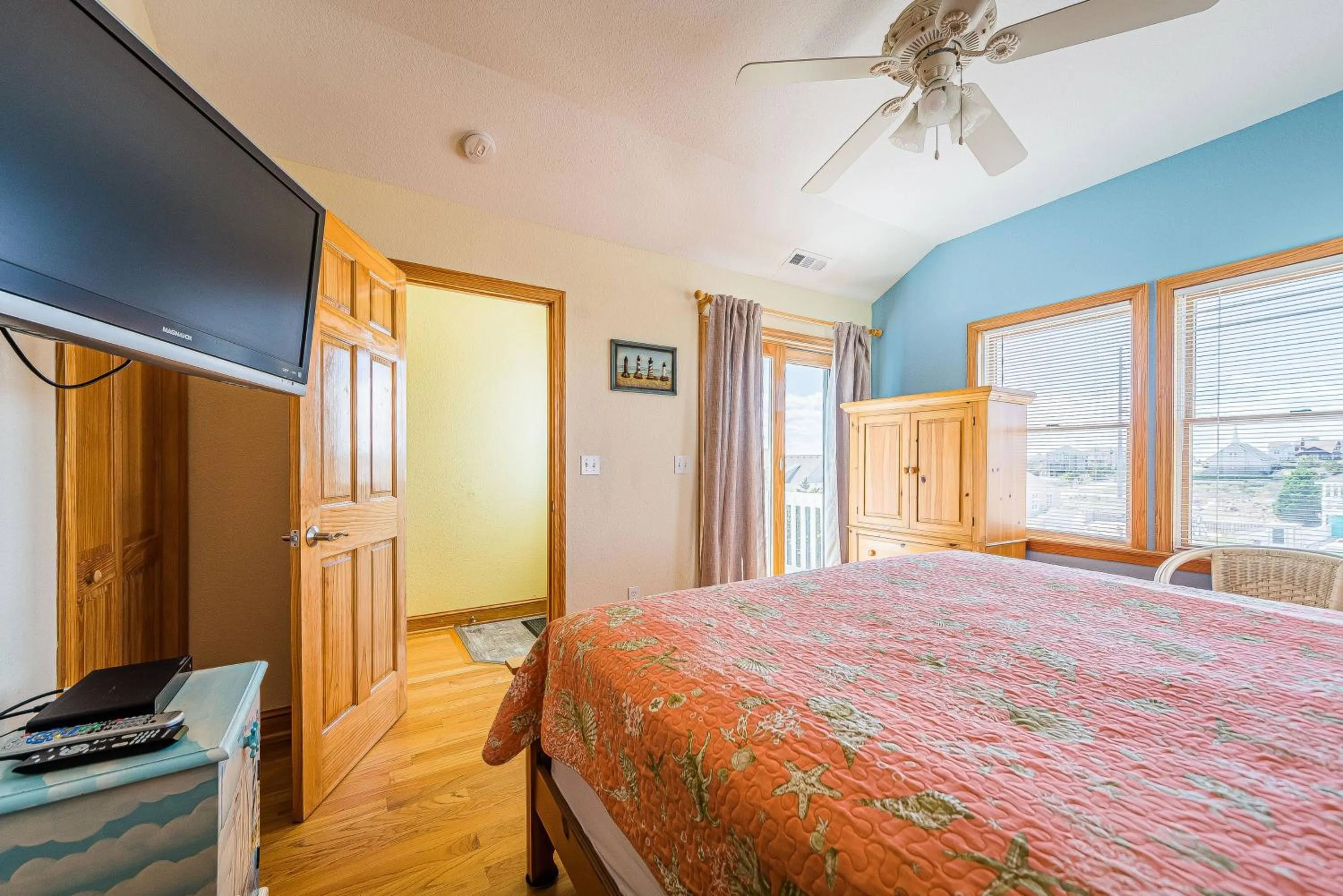Bed in Jockey's Ridge Haven