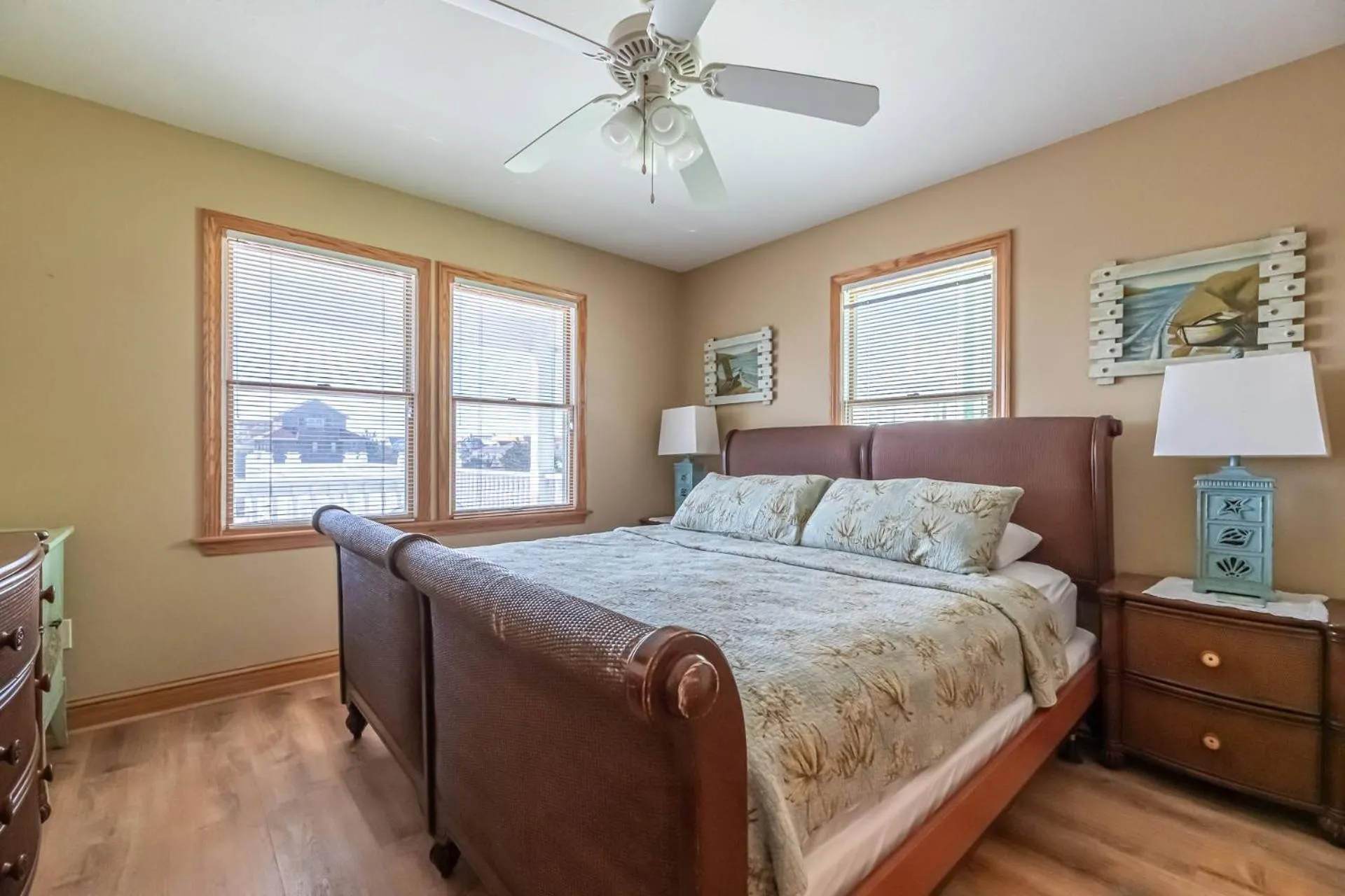 Bed in Jockey's Ridge Haven