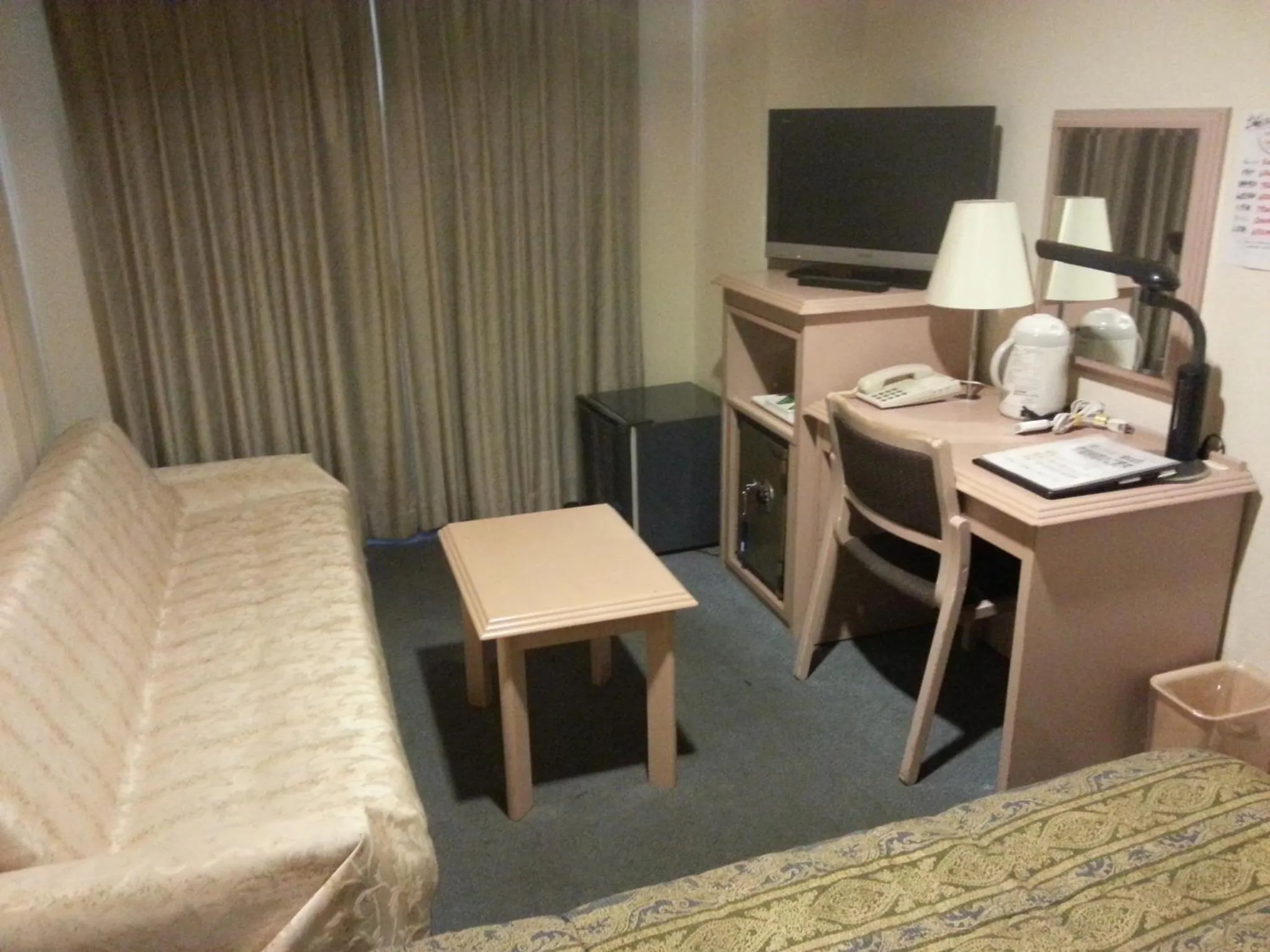Seating area, Bed in Hotel Hashimoto