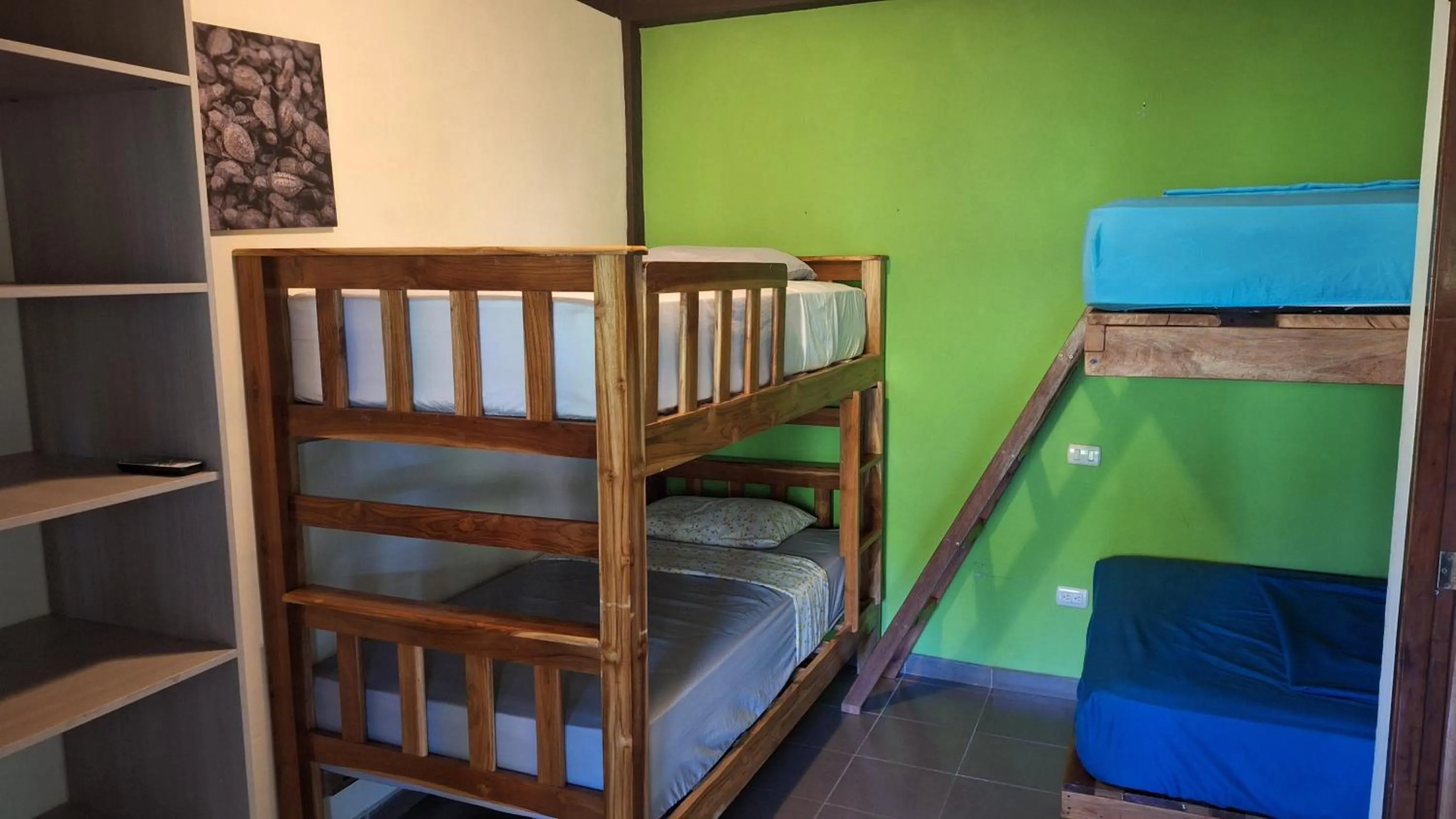 Bed in Hotel Kambutaleko