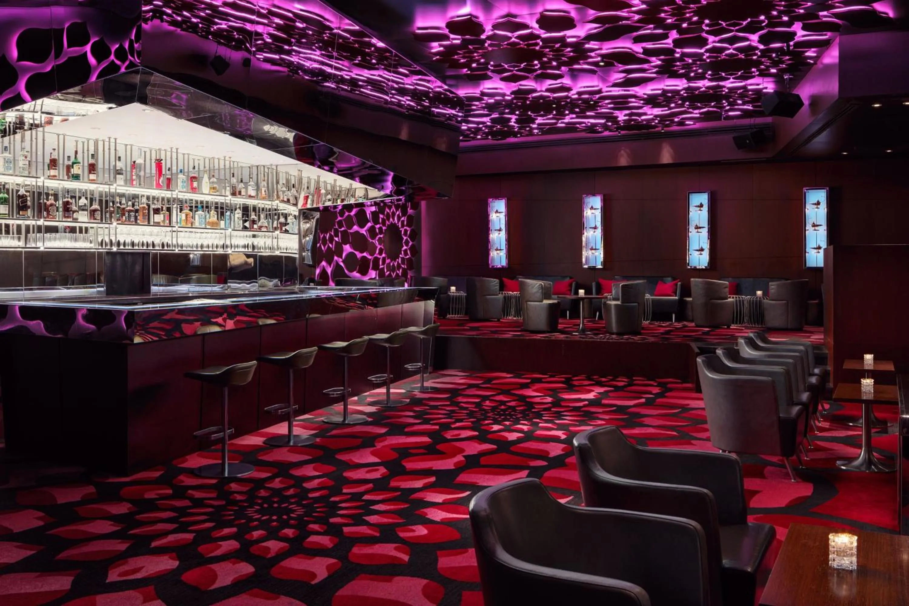 Lounge or bar in JW Marriott Absheron Baku Hotel