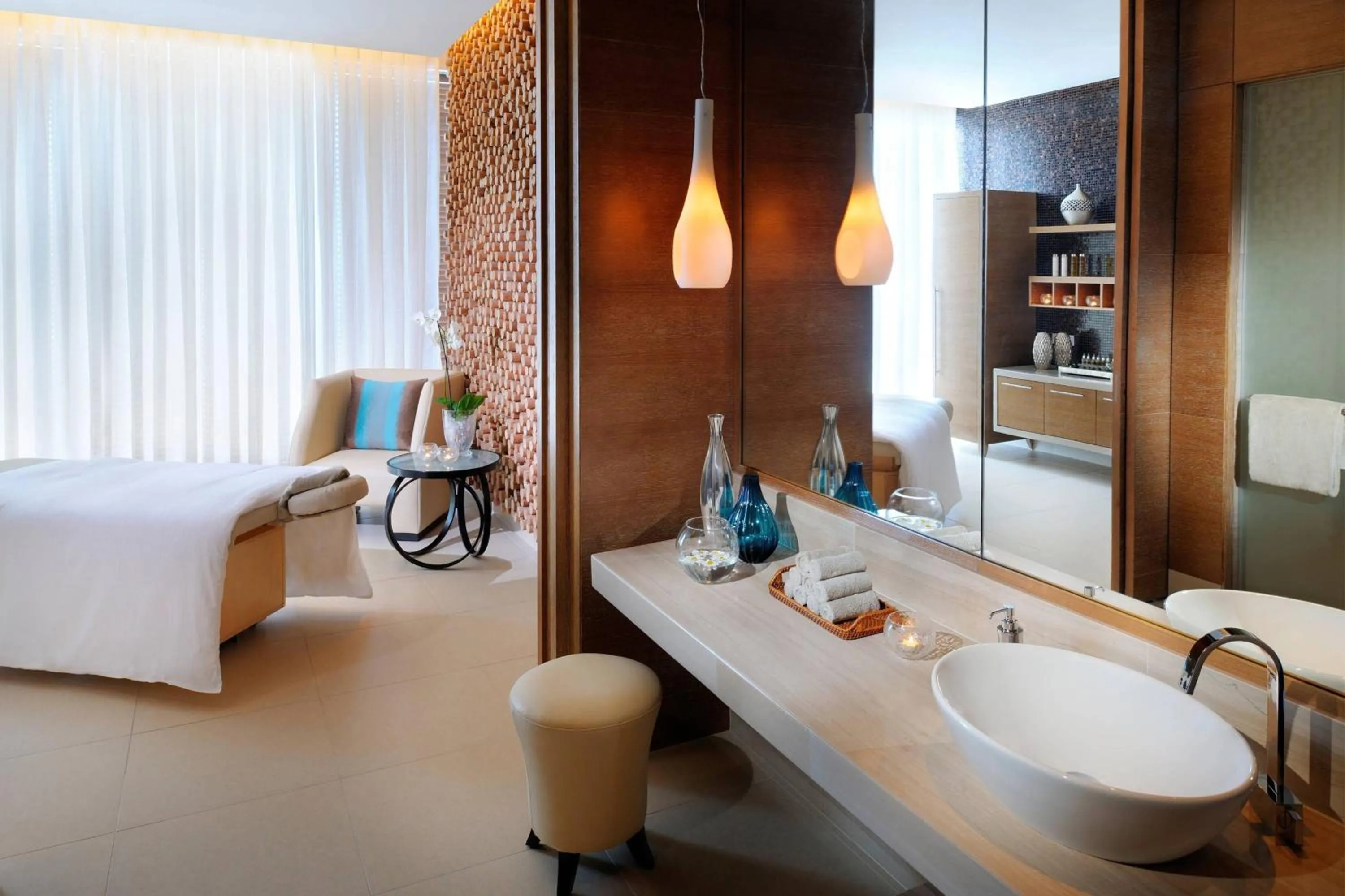 Spa and wellness centre/facilities, Bed in JW Marriott Absheron Baku Hotel