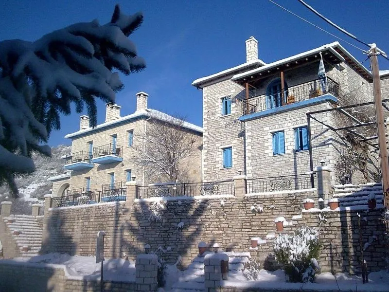 Facade/entrance in Hotel Ladias