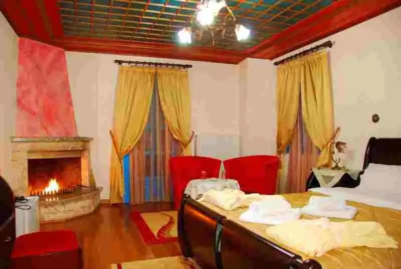 Bed in Hotel Ladias