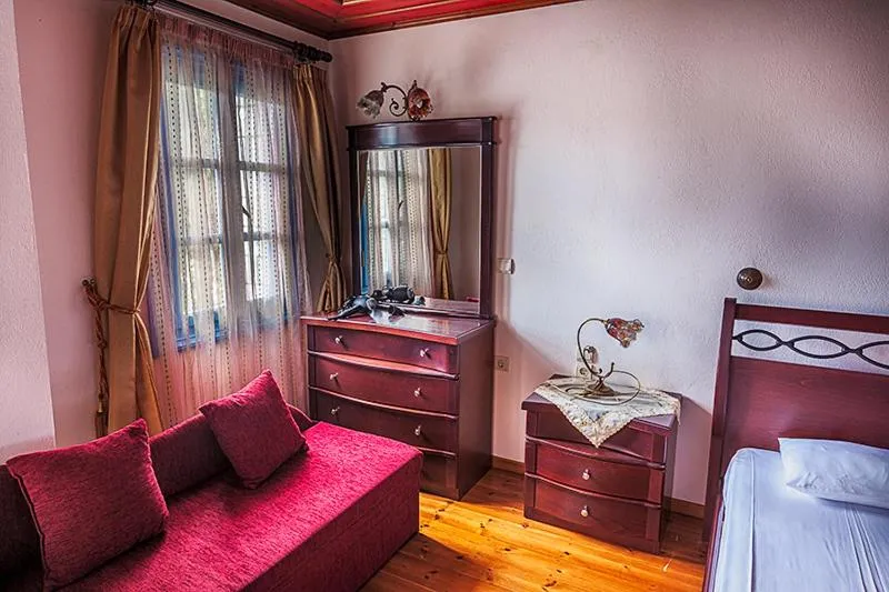 Decorative detail, Bed in Hotel Ladias