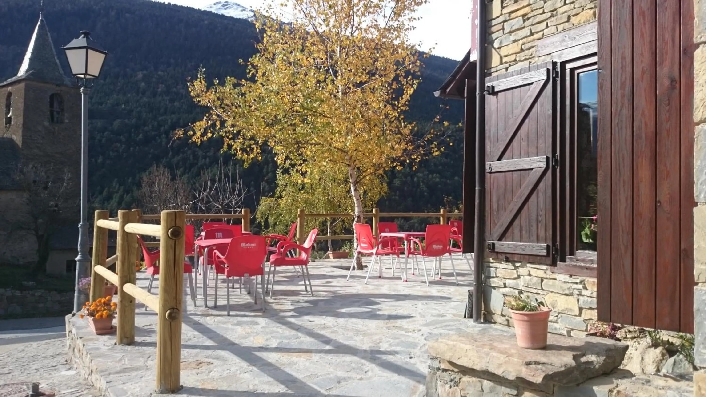 Property building in Hotelet de Betlan