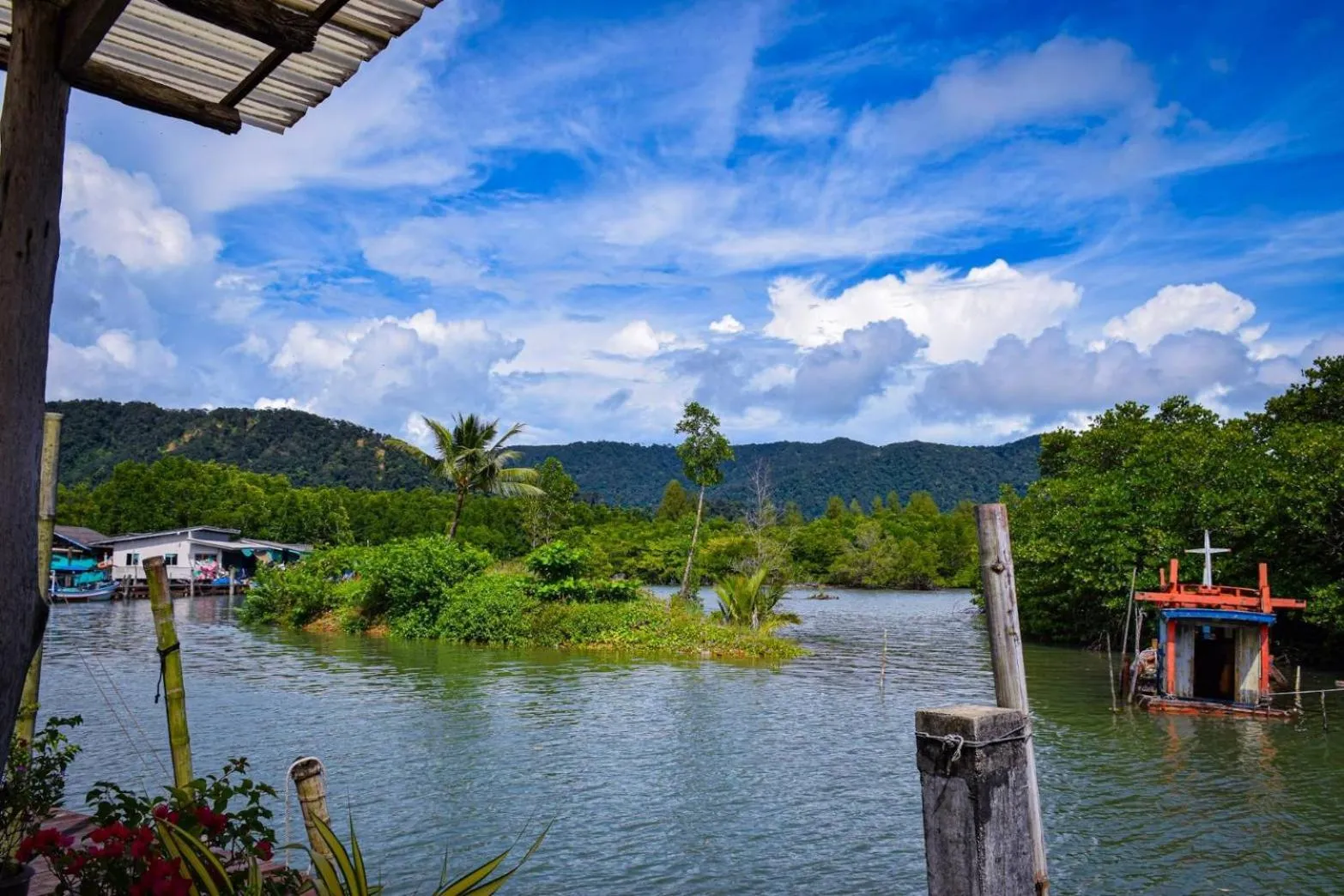 River view in The Mangrove Hideaway Kohchang