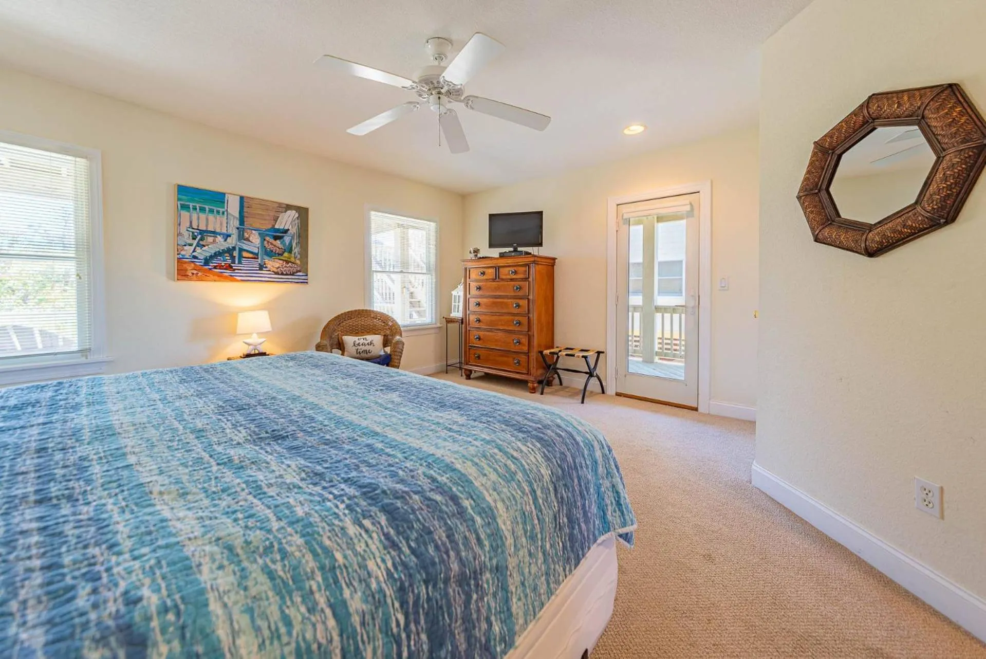 Bed in Crow's Nest - Corolla, Crown Point, 150 Yds to Beach, Hot Tub, Community Pool, Pets OK